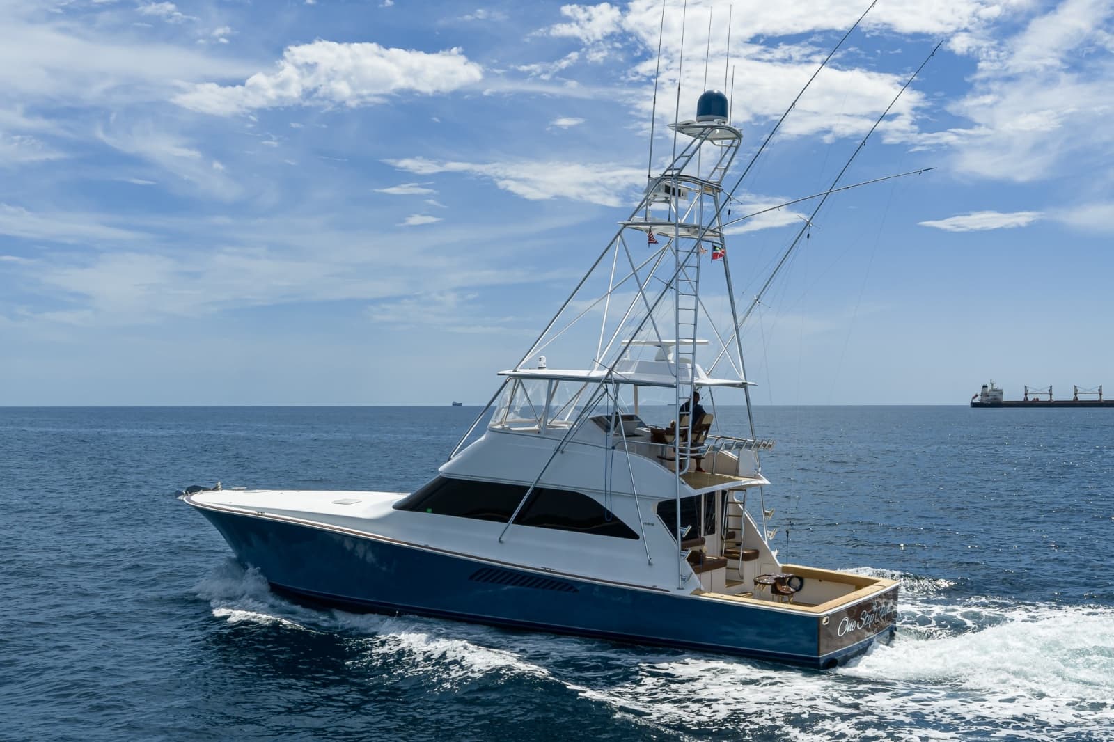 2002 Viking 61 Convertible - Photo 11