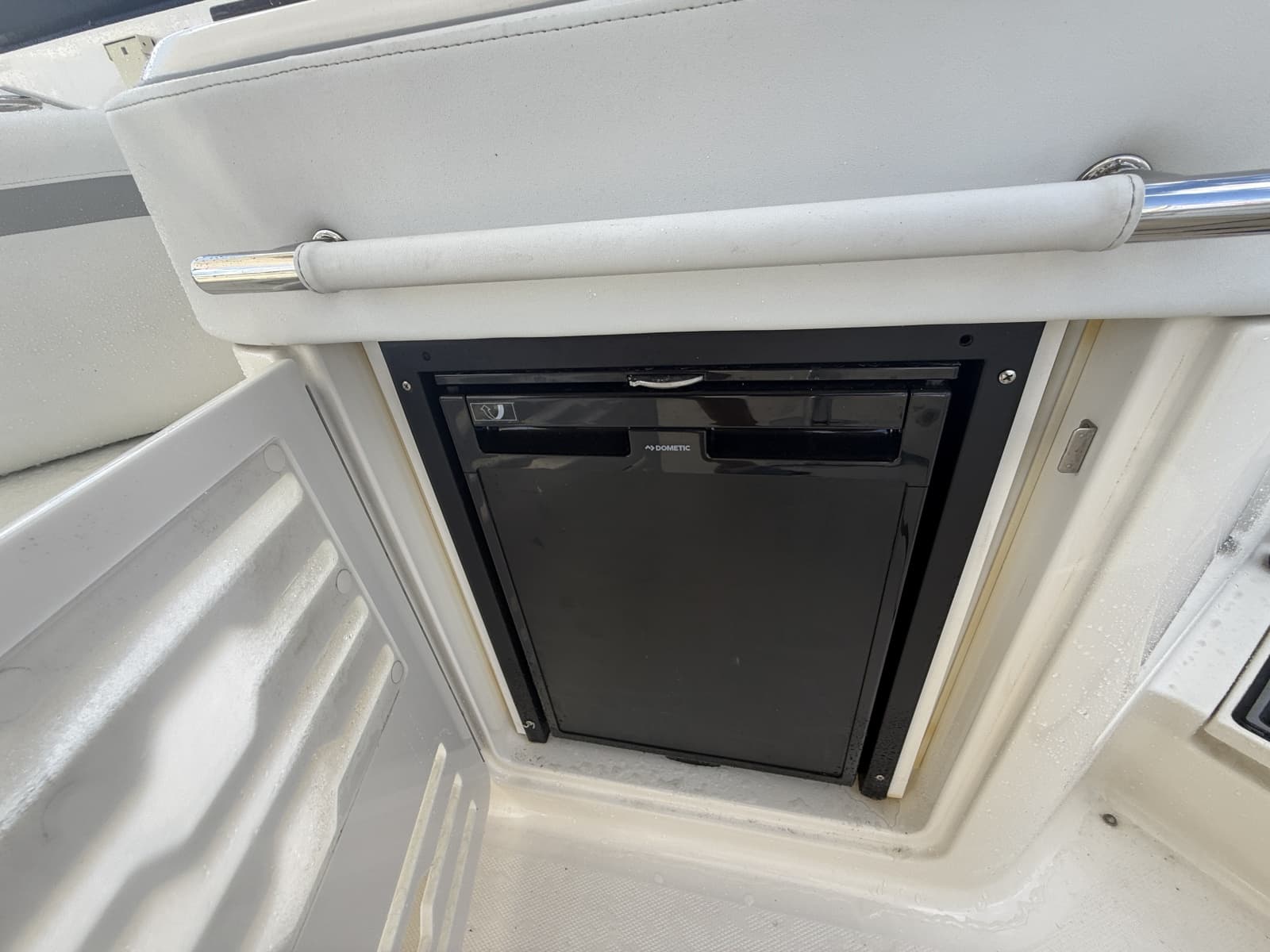2016 Sea Ray 310 SLX - Photo 9