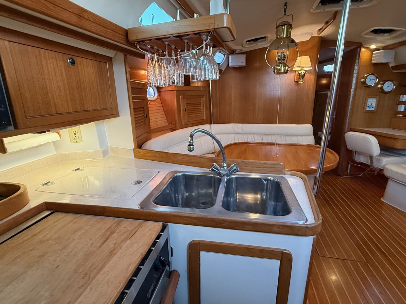 2001 Catalina 42 MkII - Photo 31