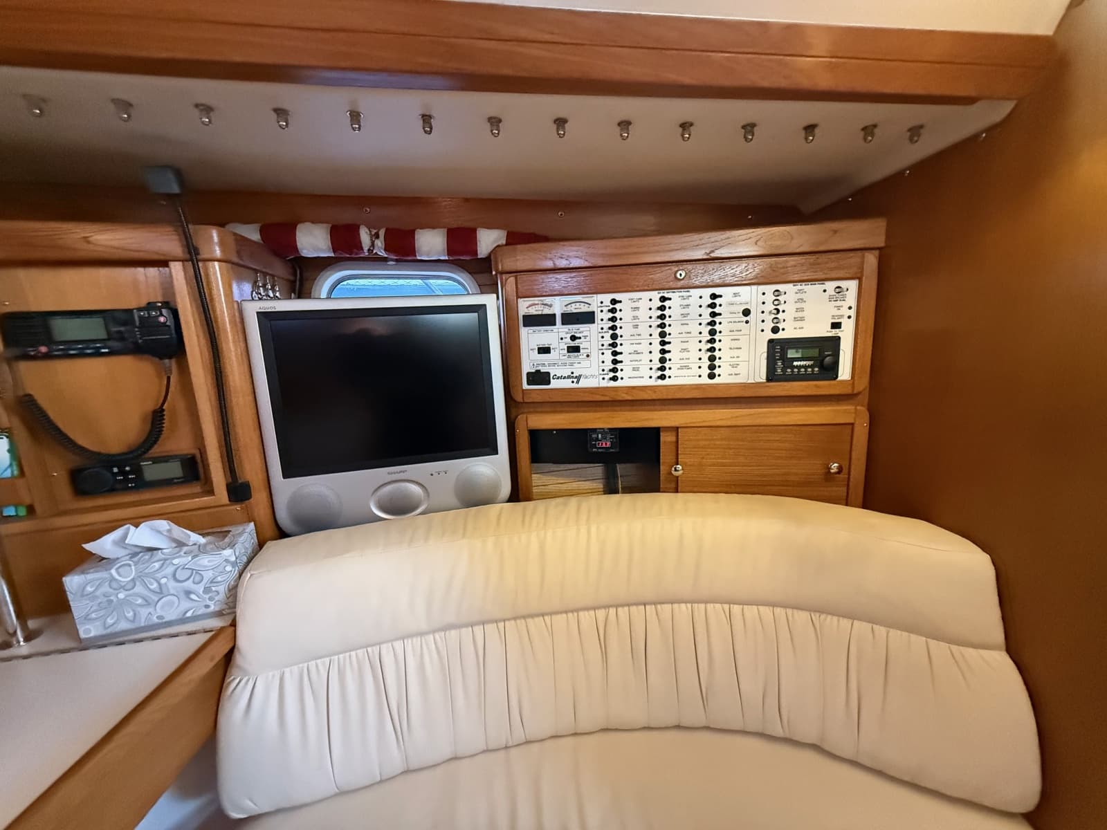 2001 Catalina 42 MkII - Photo 44