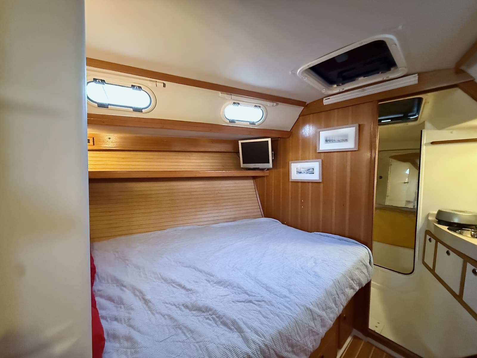 2001 Catalina 42 MkII - Photo 36