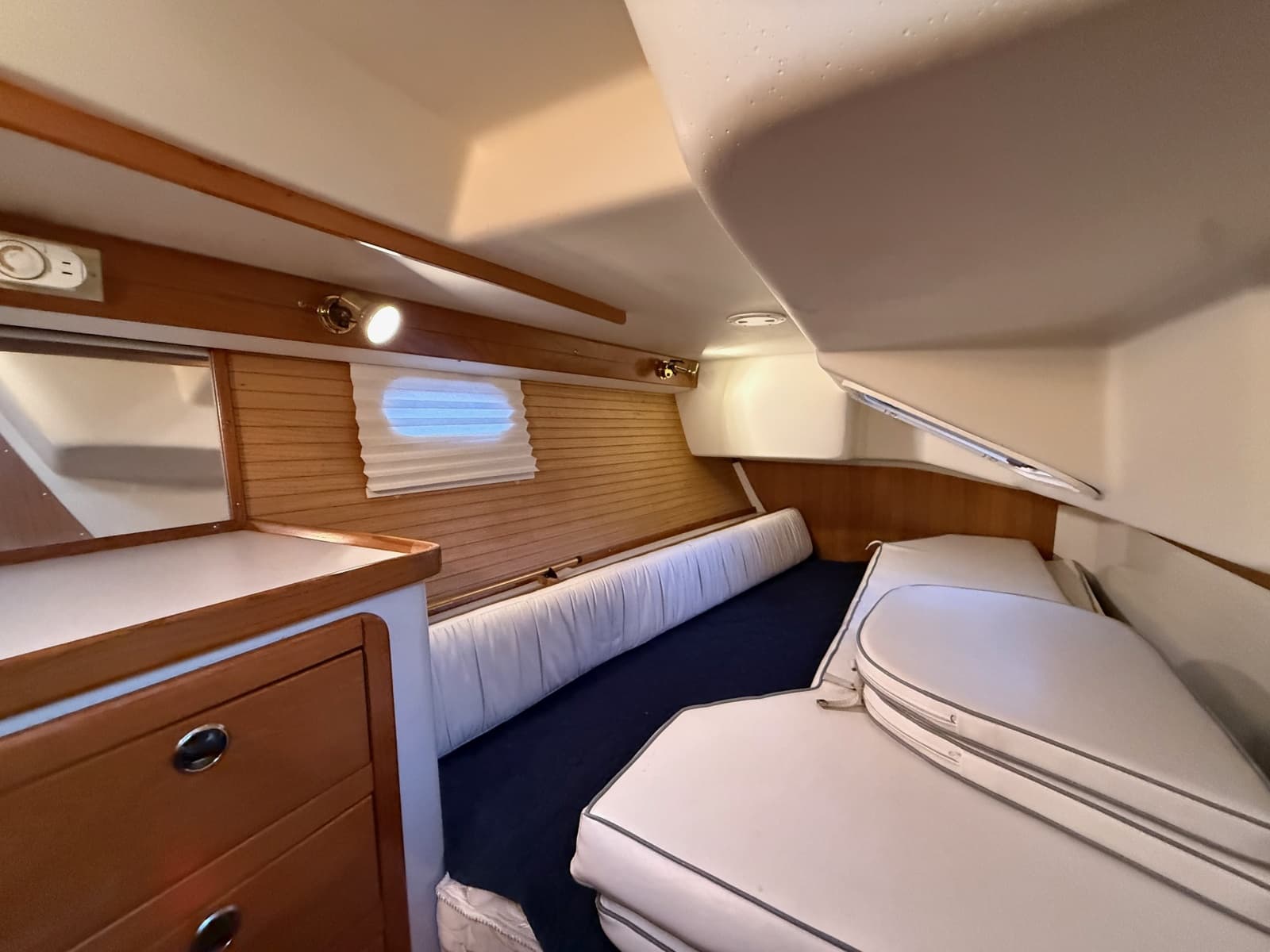 2001 Catalina 42 MkII - Photo 48