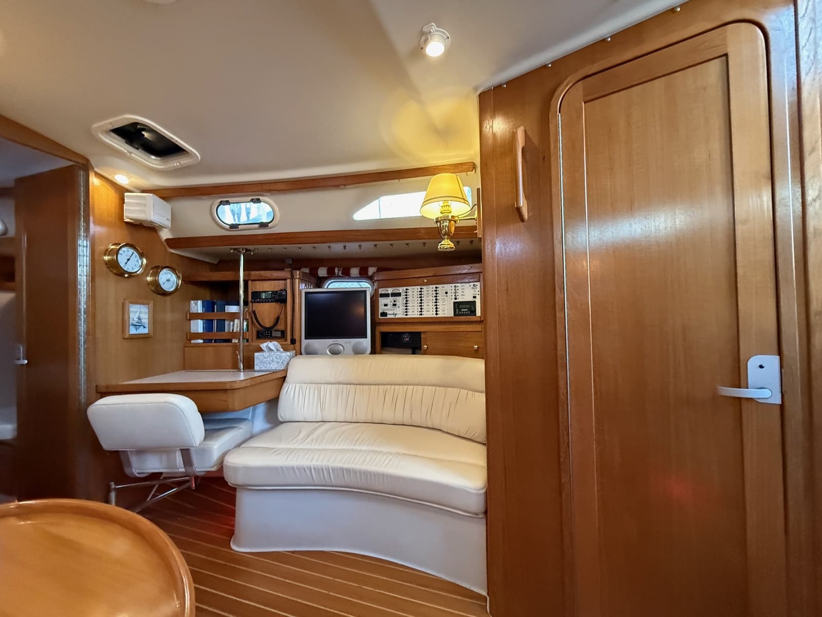 2001 Catalina 42 MkII - Photo 41