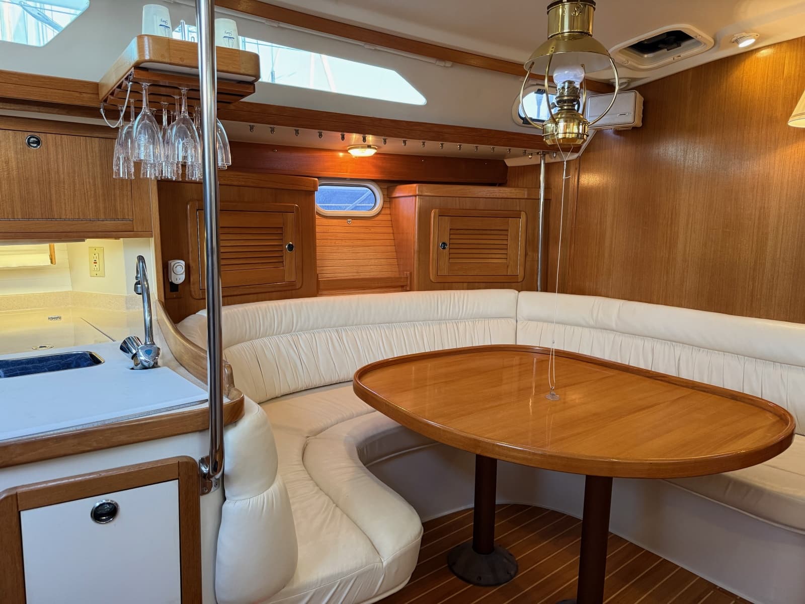 2001 Catalina 42 MkII - Photo 33
