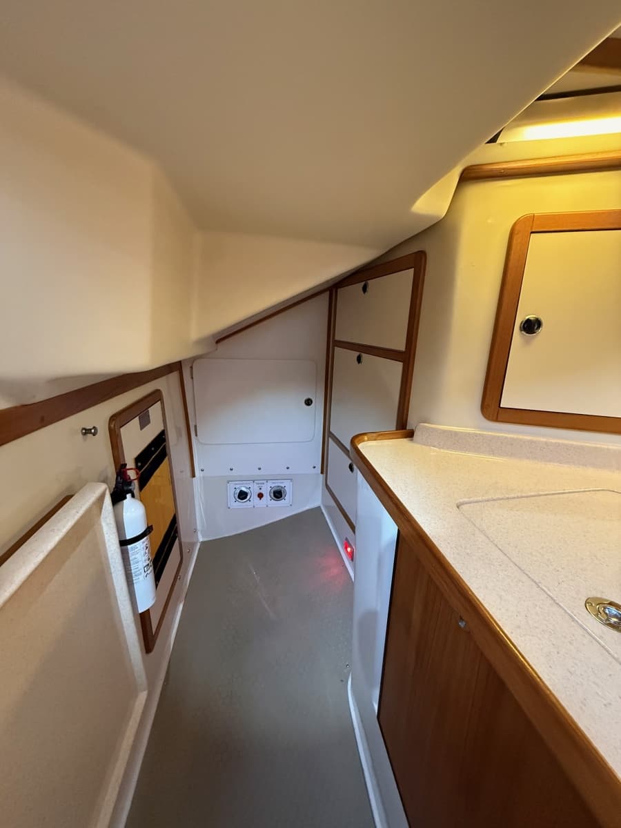 2001 Catalina 42 MkII - Photo 24