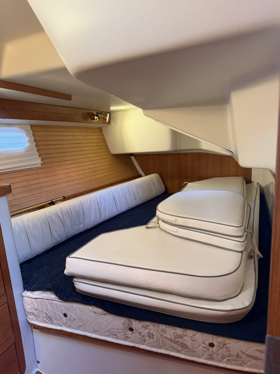 2001 Catalina 42 MkII - Photo 47
