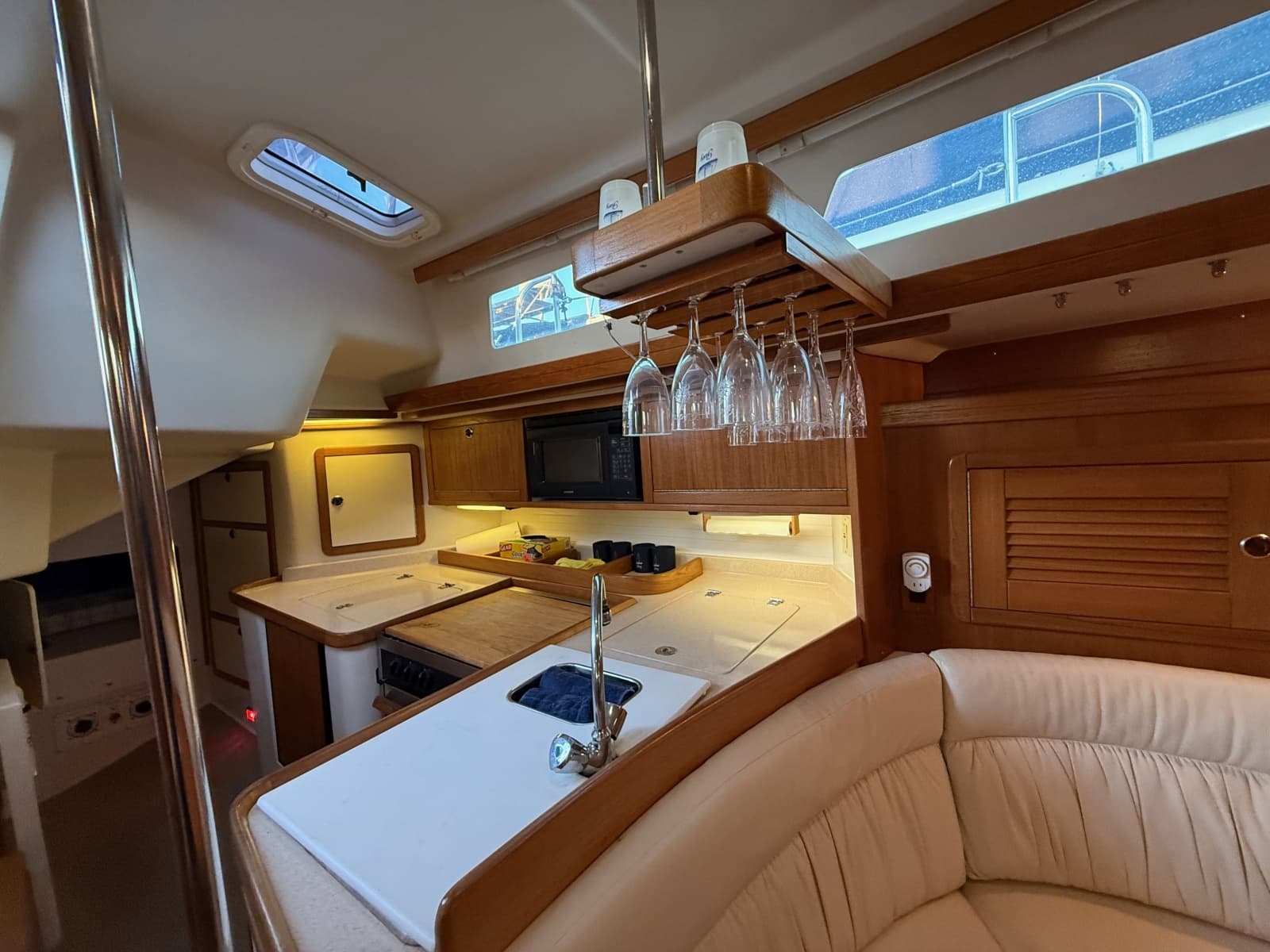 2001 Catalina 42 MkII - Photo 32