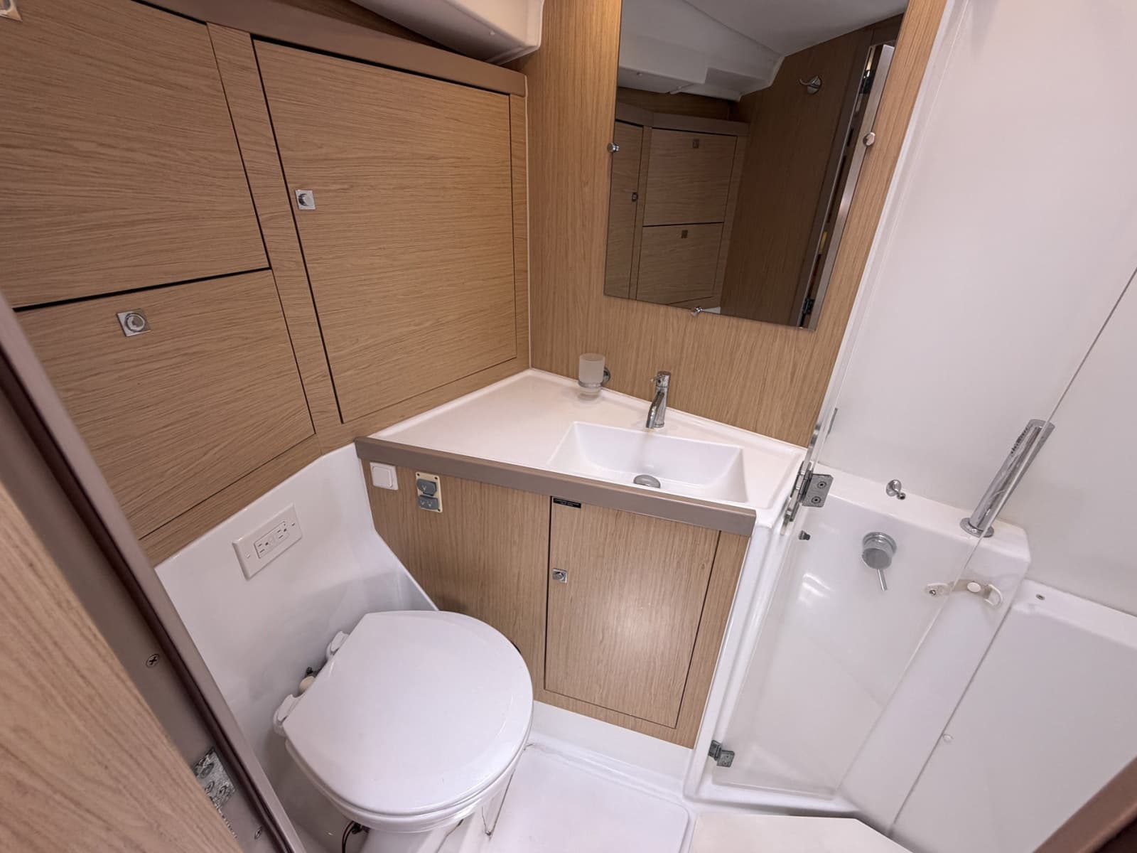 2017 Beneteau  - Photo 40