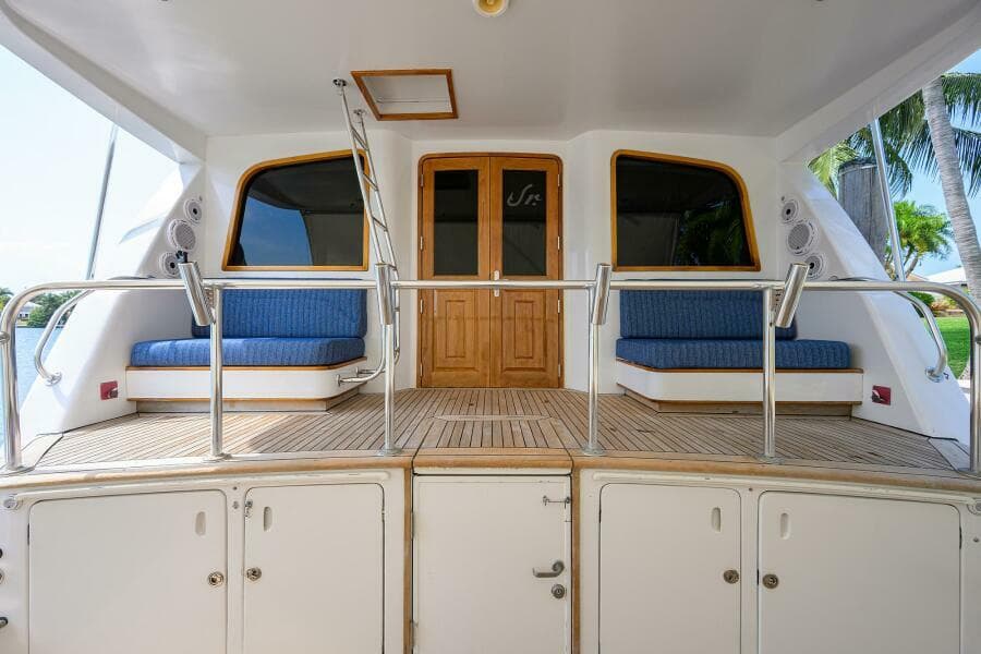2004 Sea Force IX 82 Enclosed Bridge - Photo 16