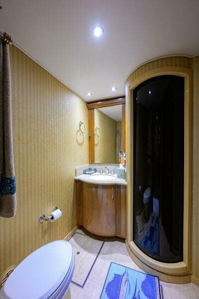 2004 Sea Force IX 82 Enclosed Bridge - Photo 47