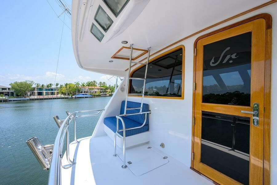 2004 Sea Force IX 82 Enclosed Bridge - Photo 5