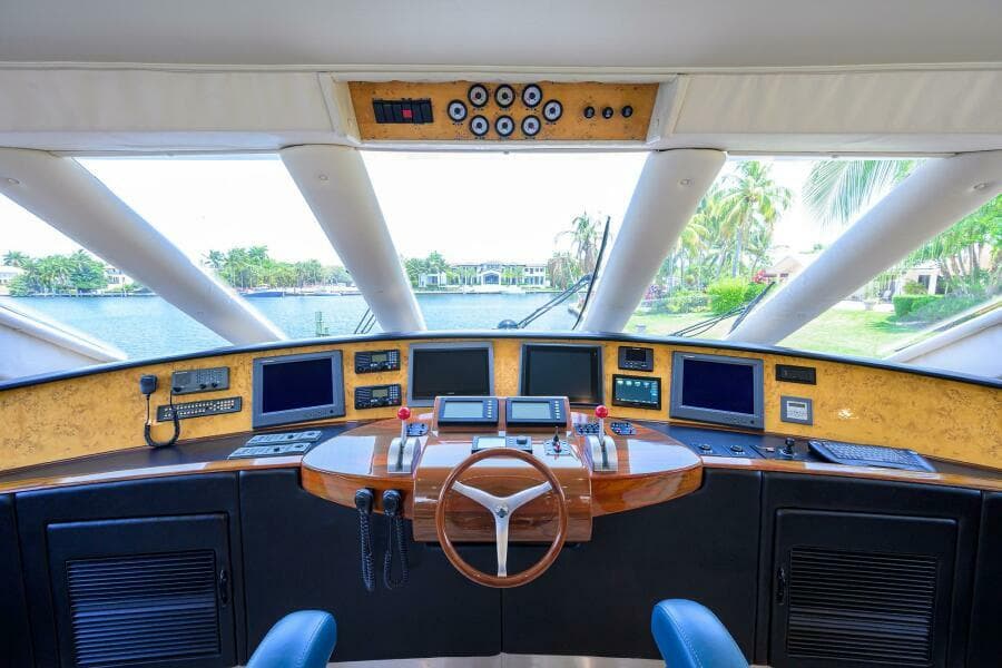 2004 Sea Force IX 82 Enclosed Bridge - Photo 49