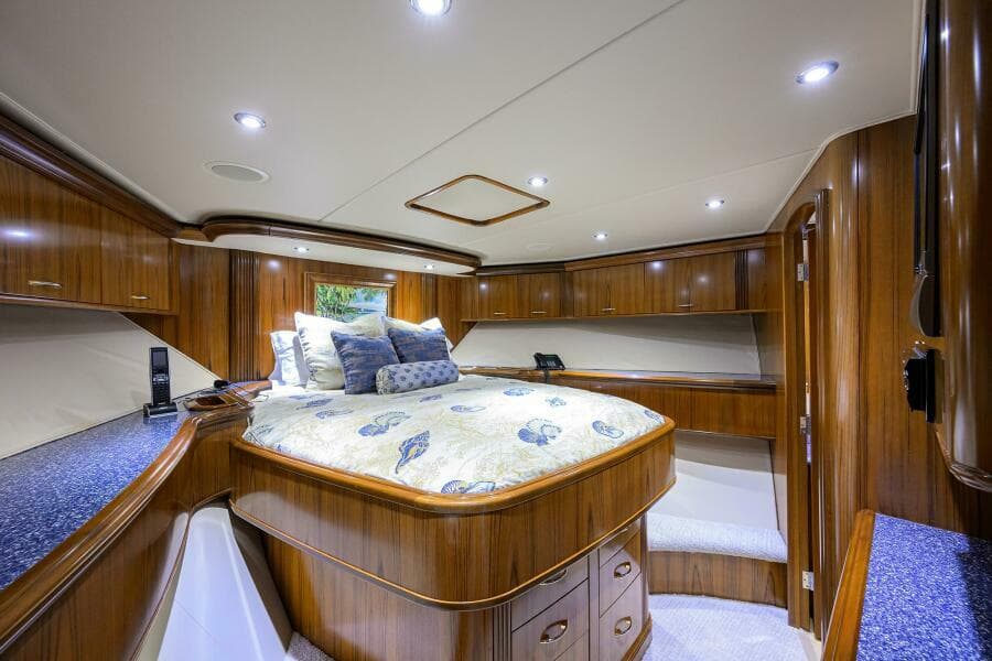2004 Sea Force IX 82 Enclosed Bridge - Photo 38