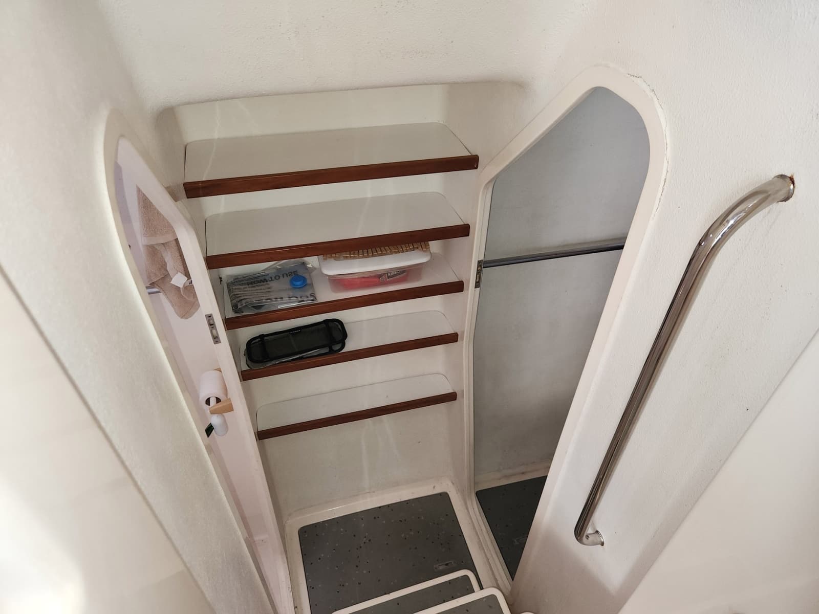 1999 Voyage Yachts Norseman 430 - Photo 16