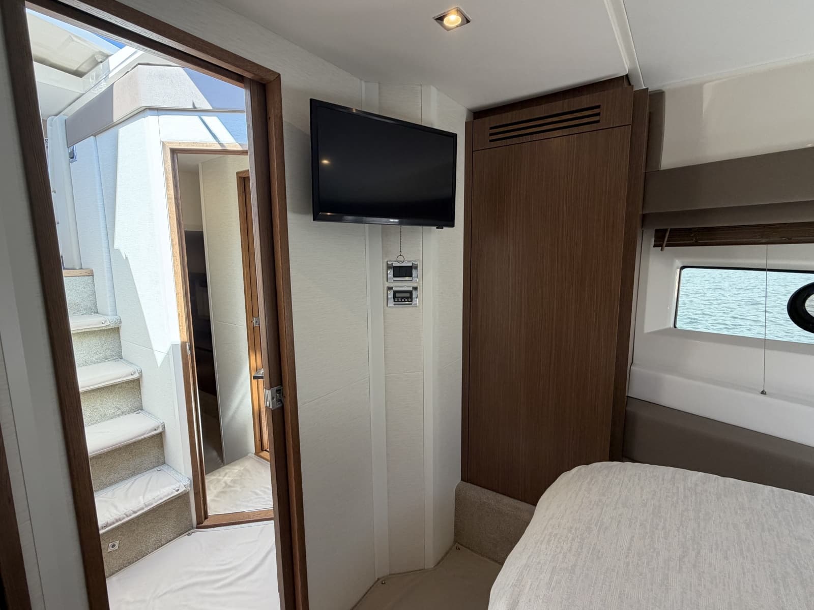2017 Sea Ray 460 Sundancer - Photo 26