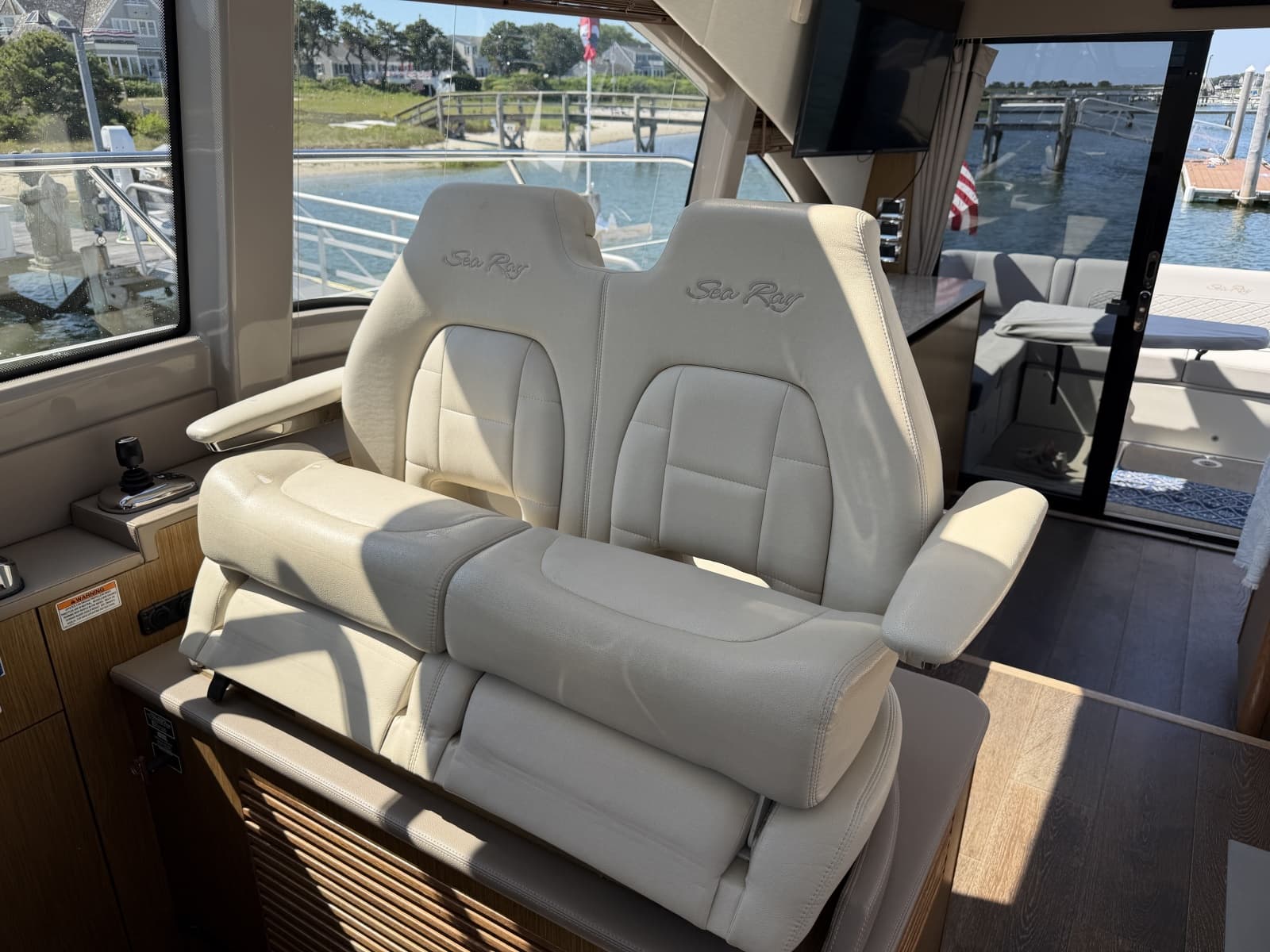 2017 Sea Ray 460 Sundancer - Photo 5