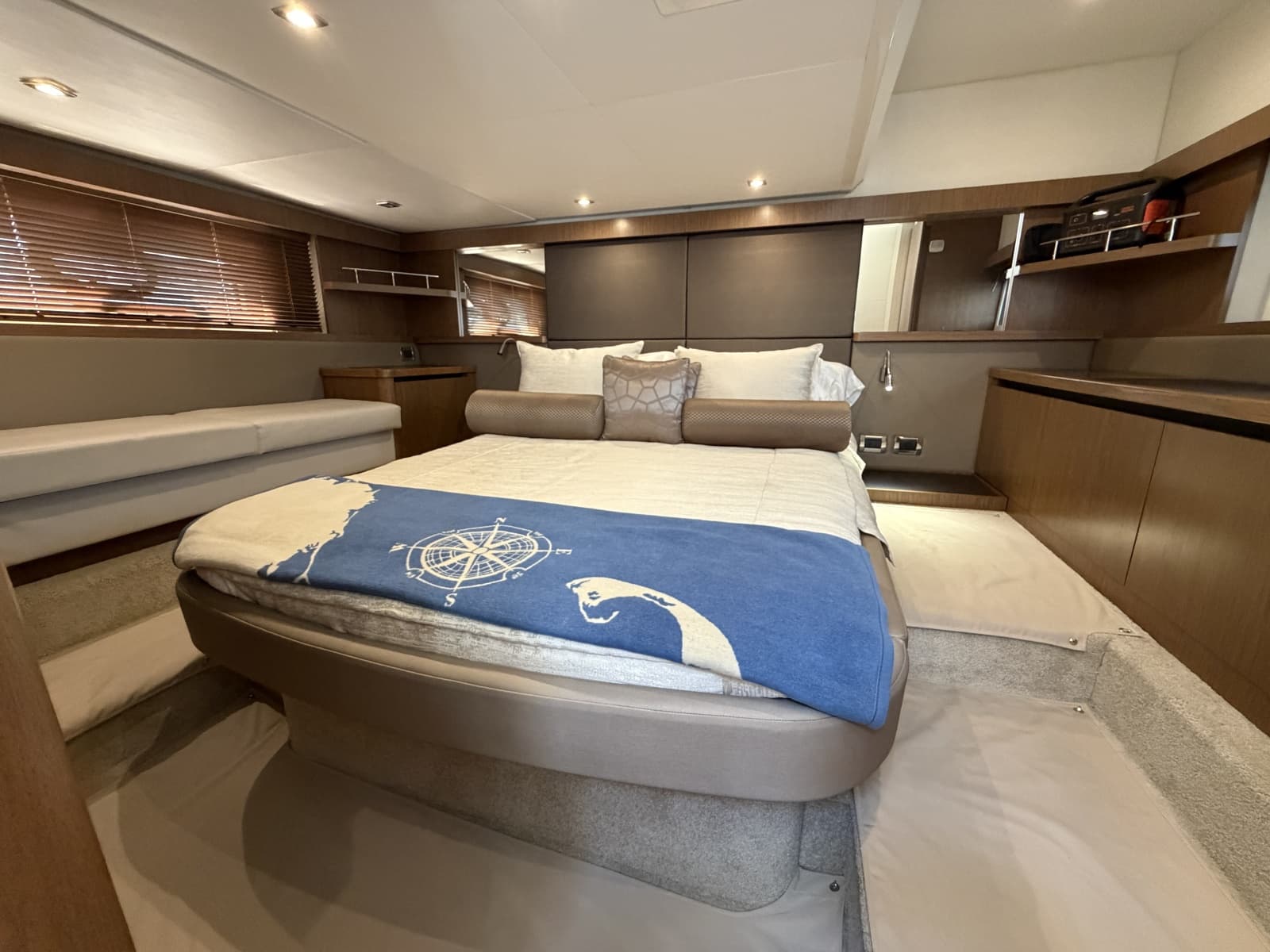 2017 Sea Ray 460 Sundancer - Photo 18