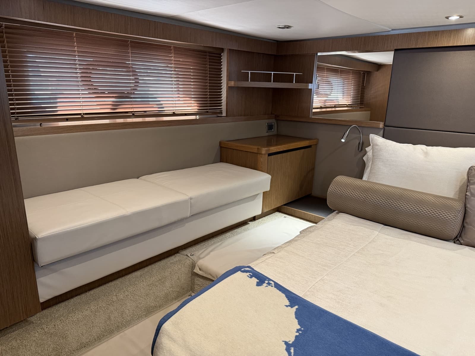 2017 Sea Ray 460 Sundancer - Photo 17