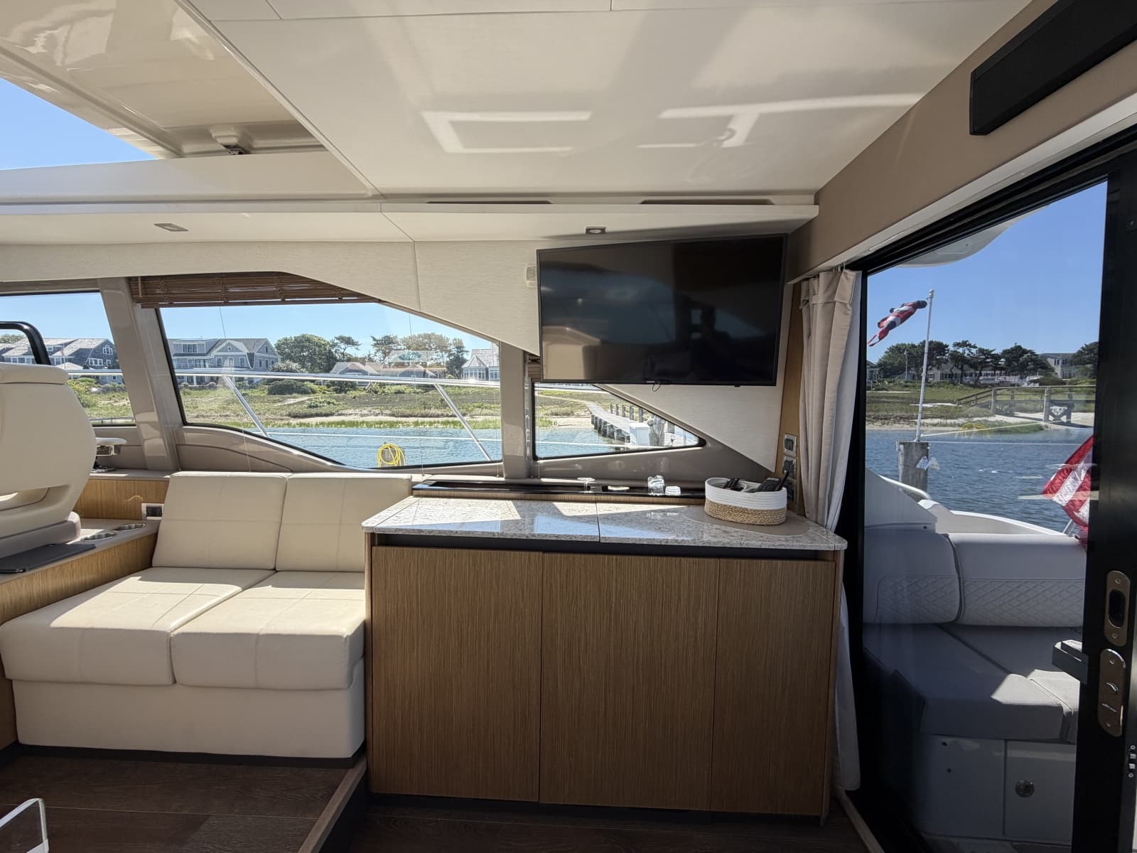 2017 Sea Ray 460 Sundancer - Photo 29