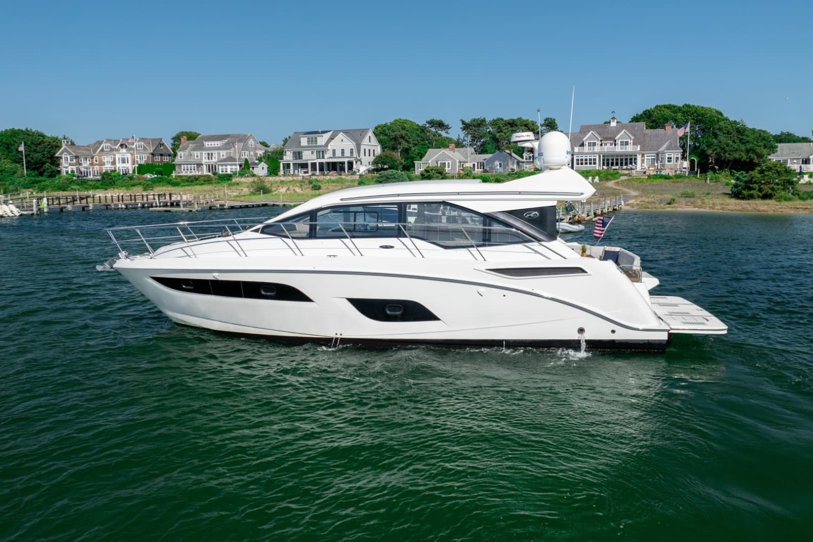 2017 Sea Ray 460 Sundancer - Photo 1