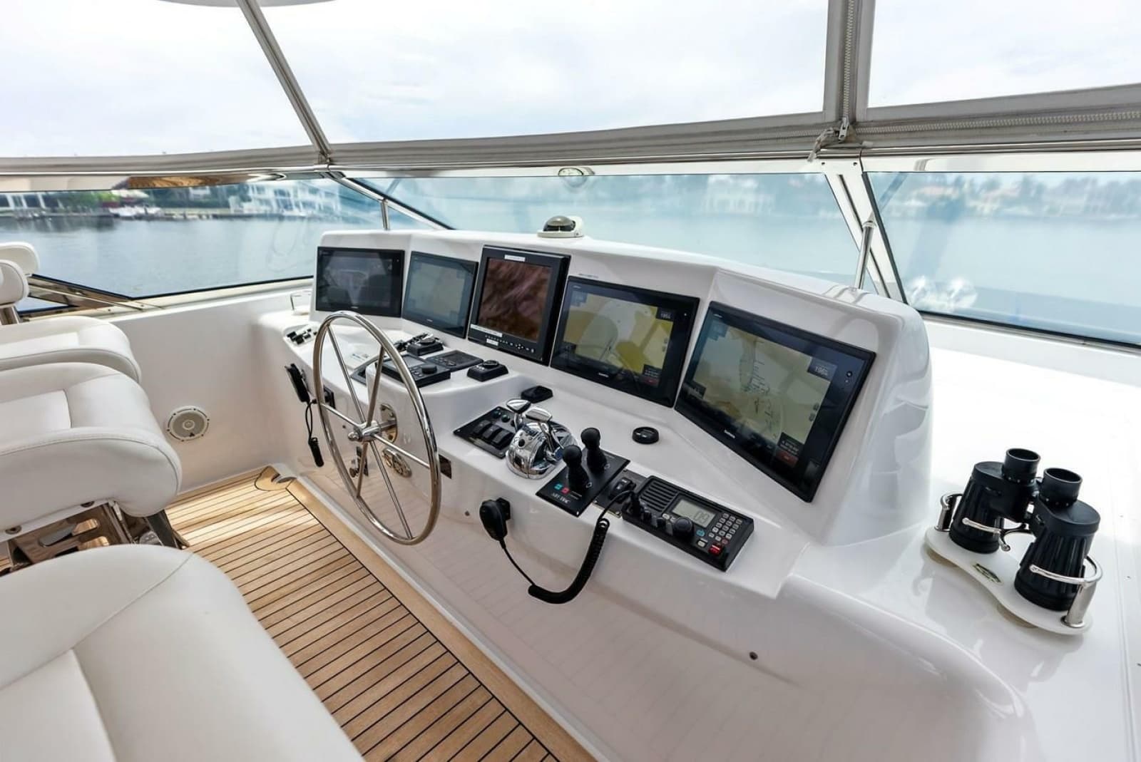 2007 Hatteras  - Photo 44