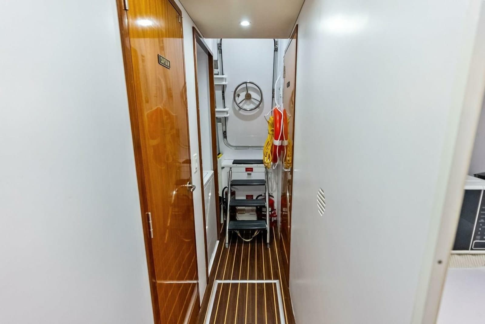 2007 Hatteras  - Photo 48