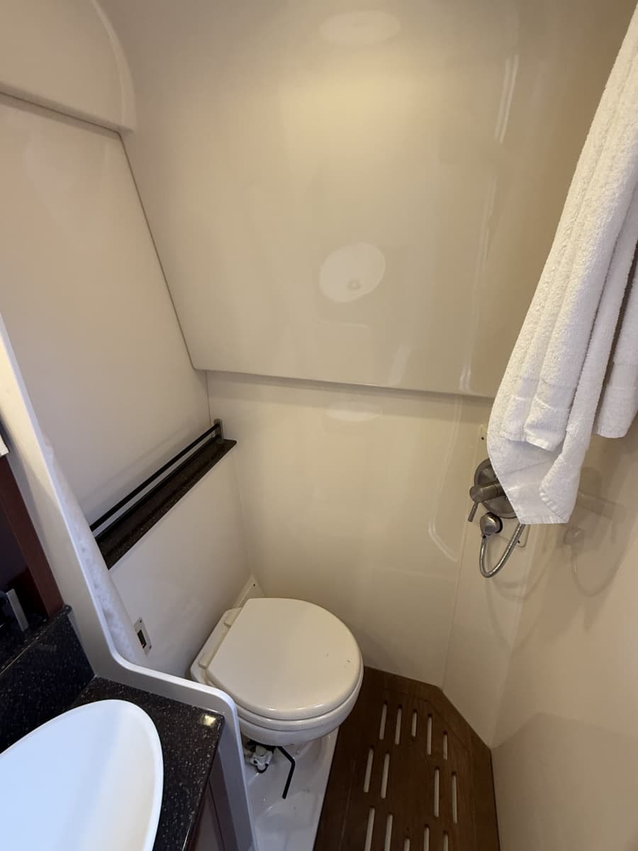 2013 Sea Ray 370 Venture - Photo 37