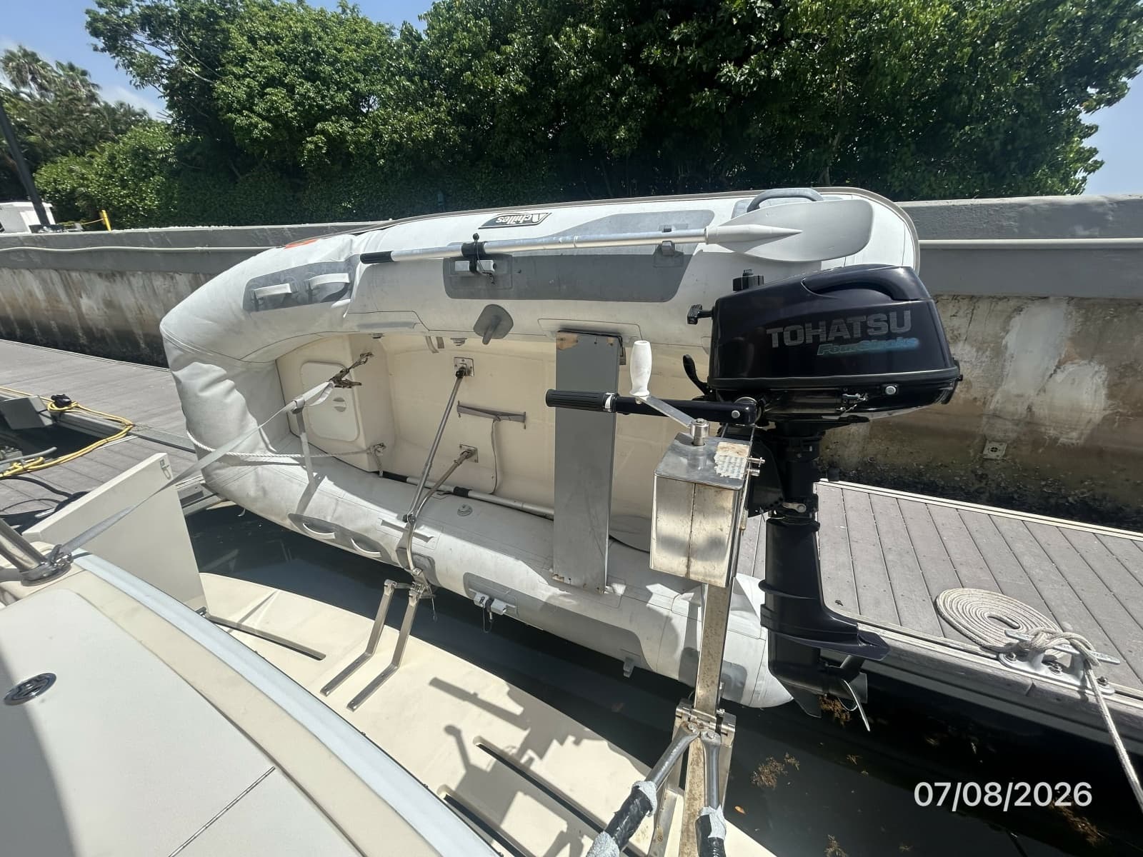 2004 Mainship 400 - Photo 46