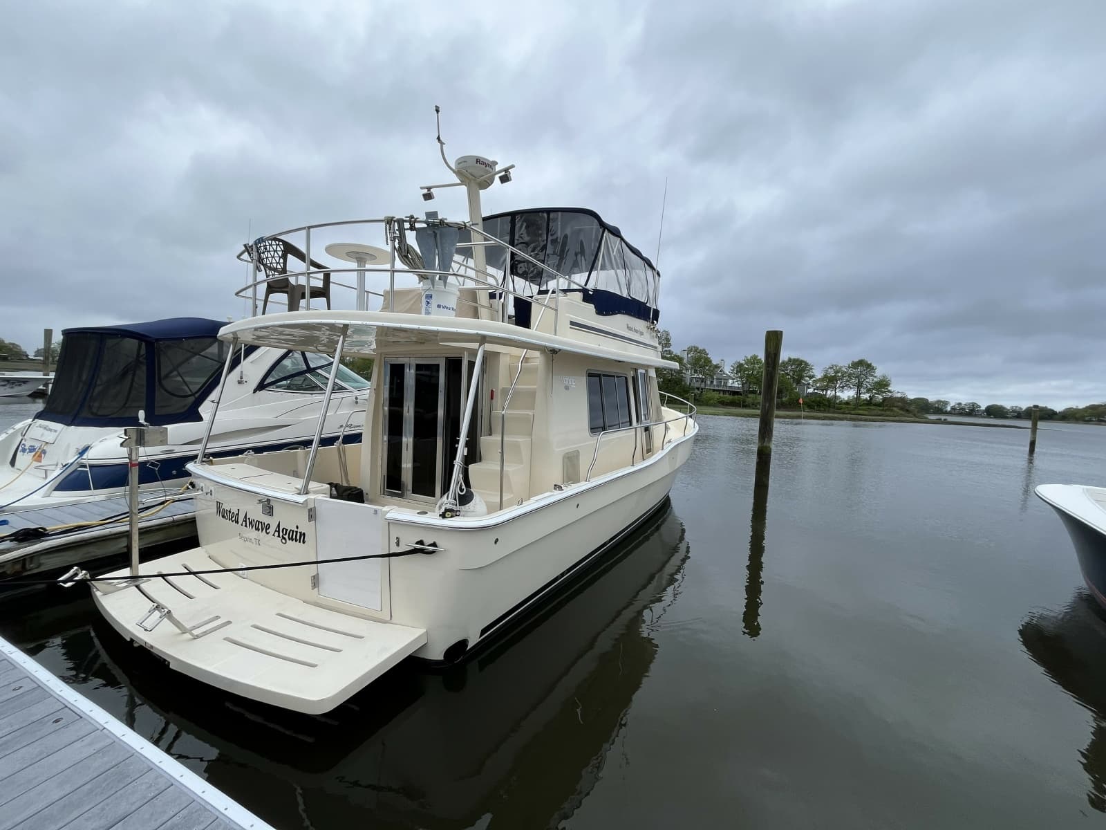 2004 Mainship 400 - Photo 9