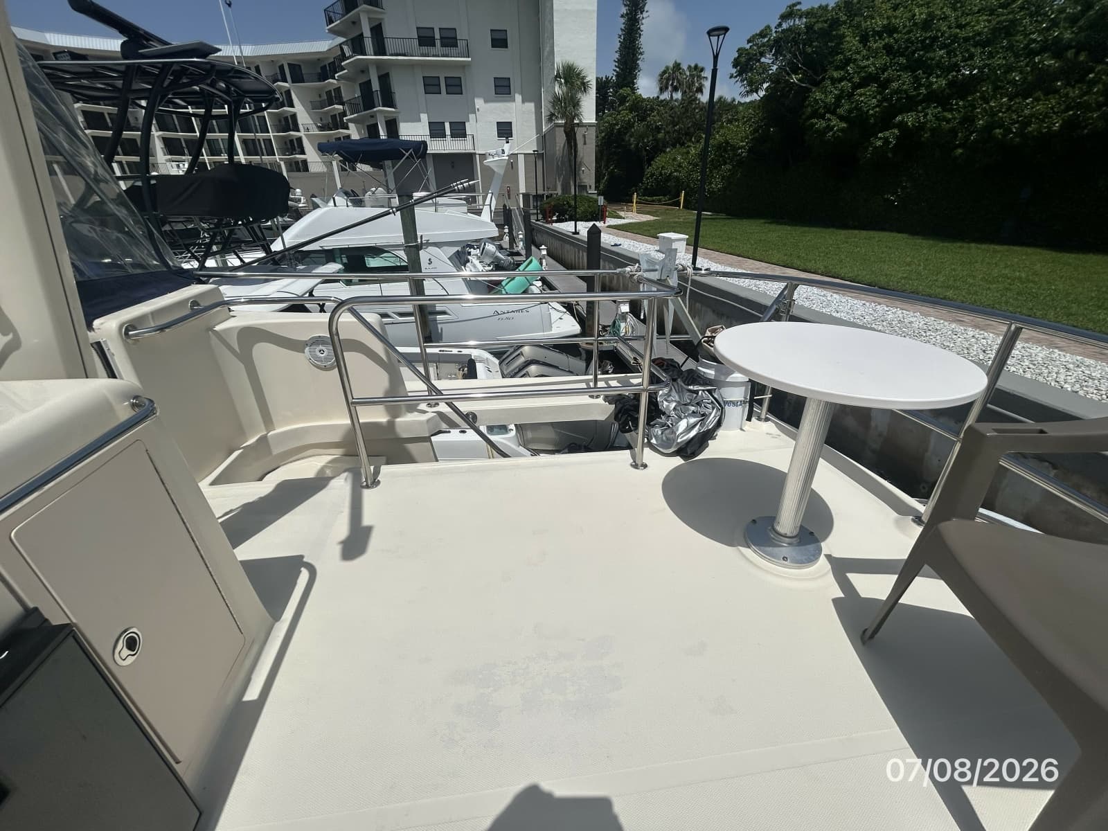 2004 Mainship 400 - Photo 34