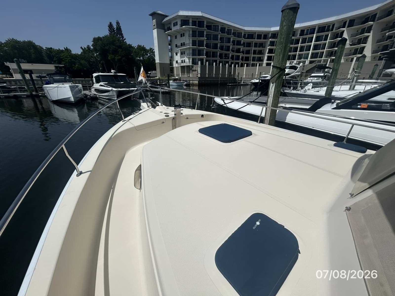 2004 Mainship 400 - Photo 8