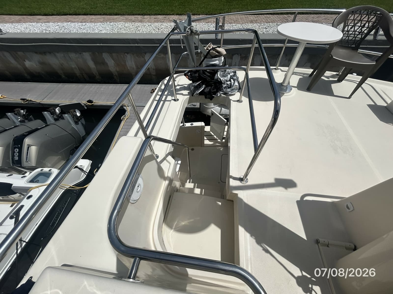 2004 Mainship 400 - Photo 28