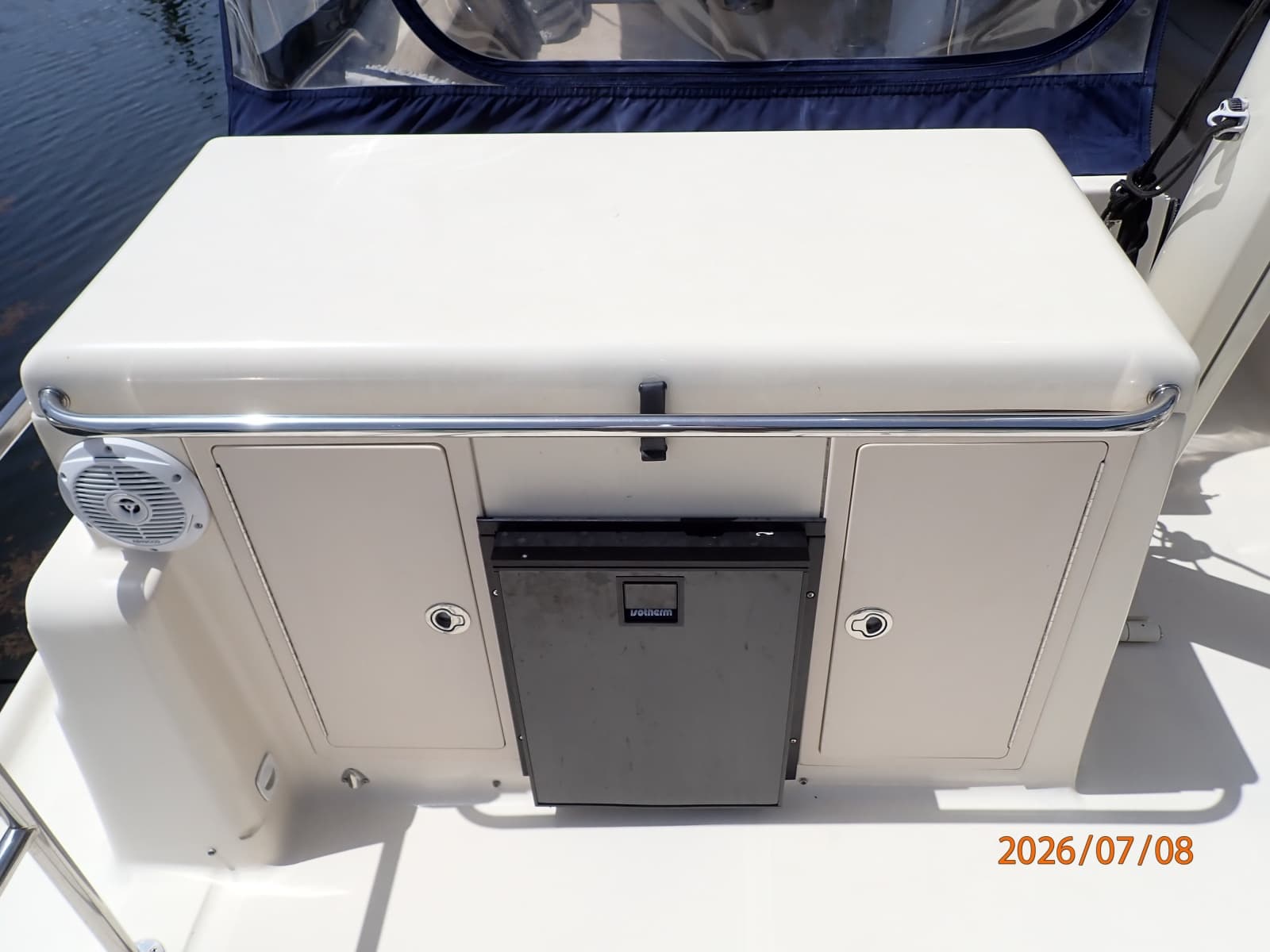 2004 Mainship 400 - Photo 35