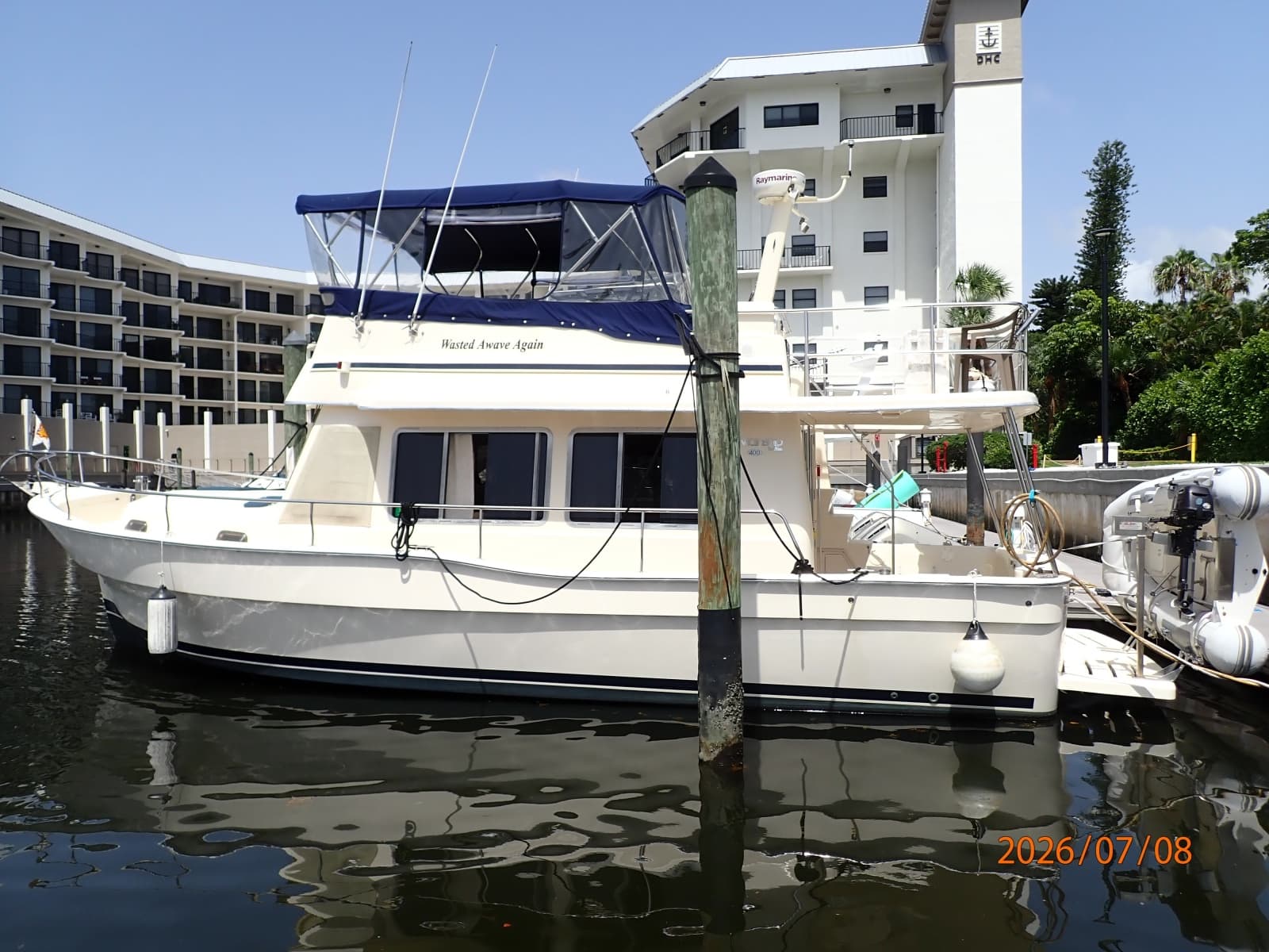 2004 Mainship 400 - Photo 2