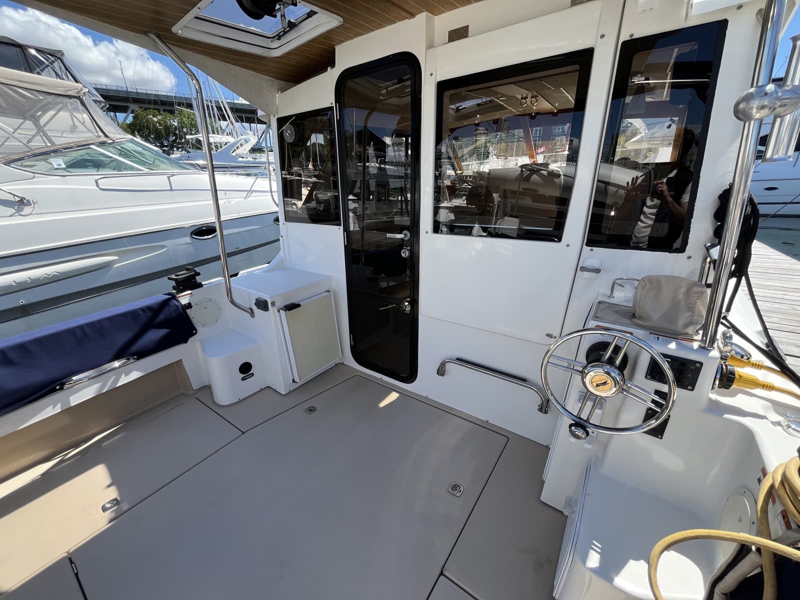 2014 Cutwater C-30 Sedan - Photo 16