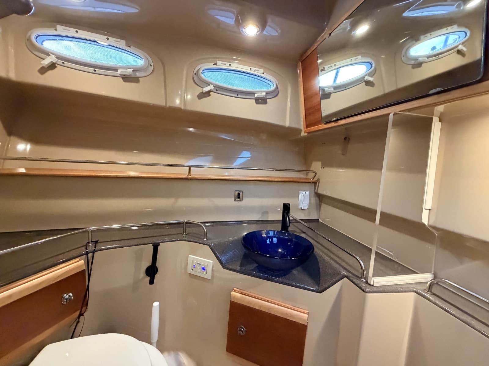 2014 Cutwater C-30 Sedan - Photo 54