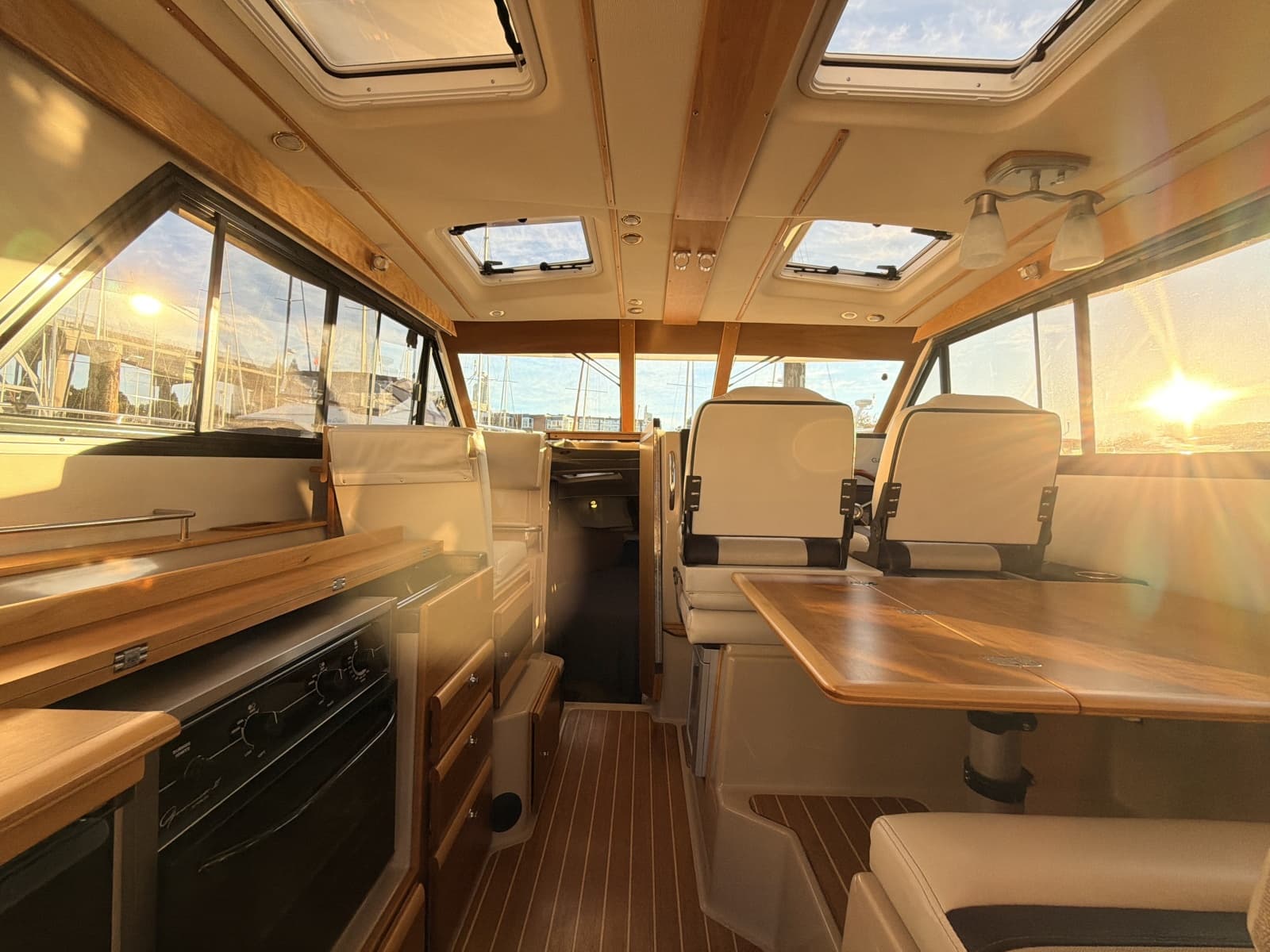 2014 Cutwater C-30 Sedan - Photo 19