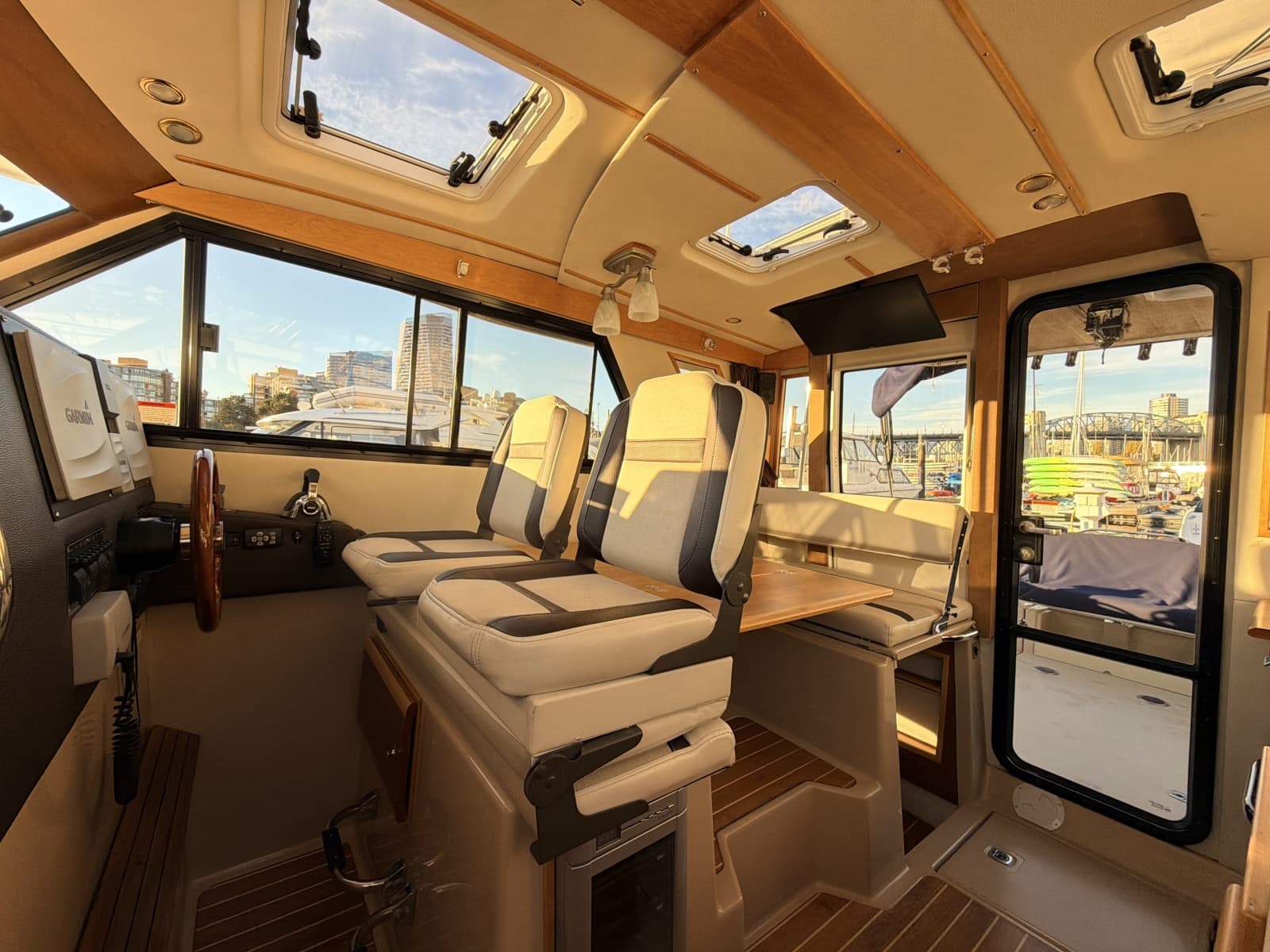 2014 Cutwater C-30 Sedan - Photo 37