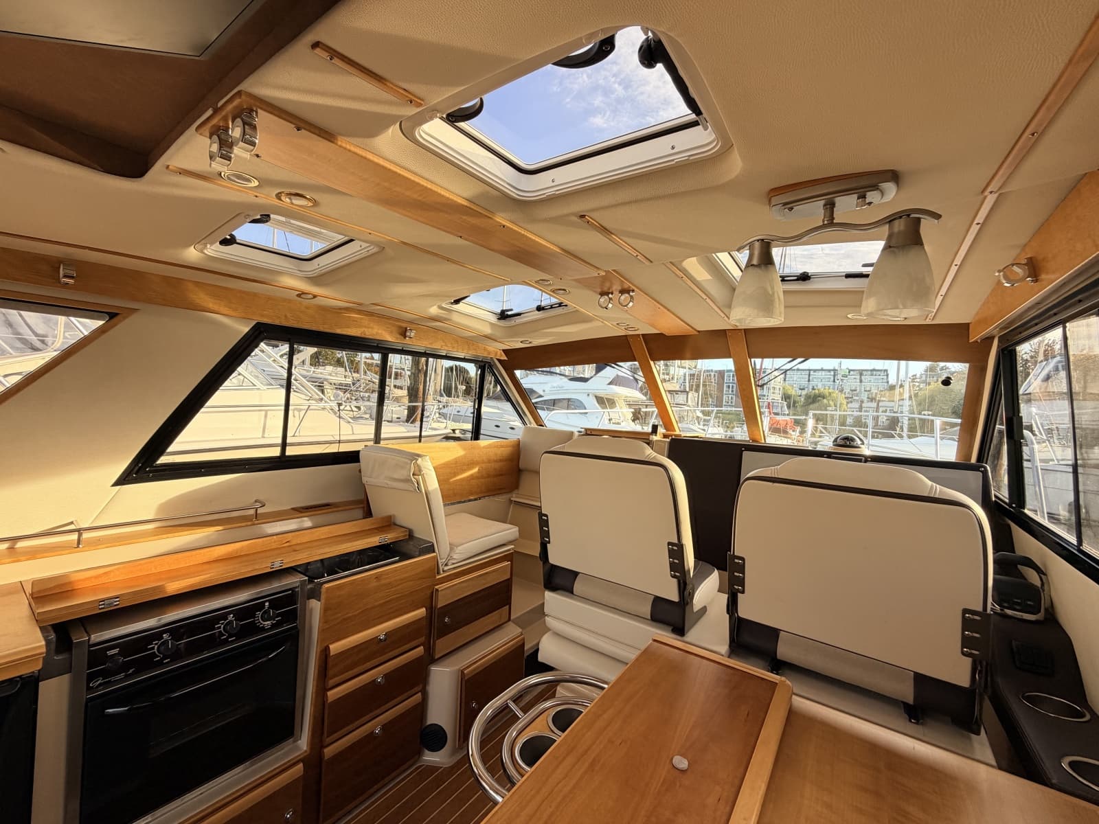 2014 Cutwater C-30 Sedan - Photo 28