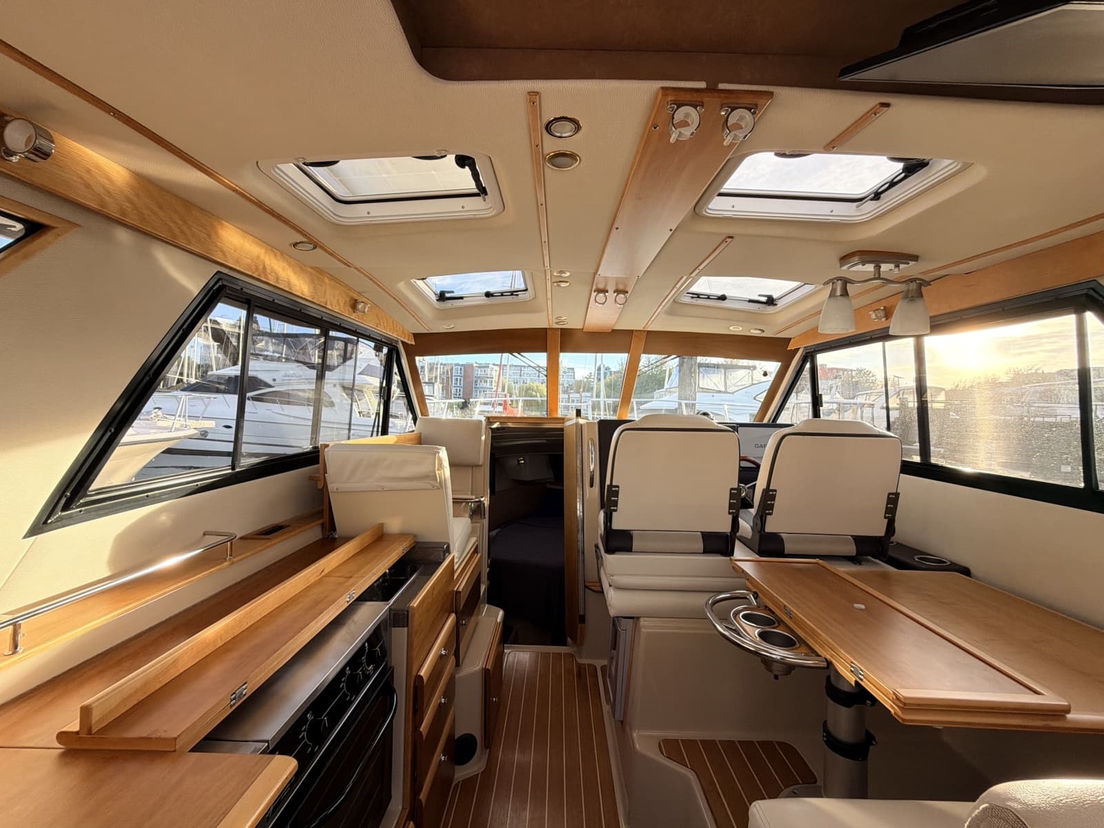 2014 Cutwater C-30 Sedan - Photo 26