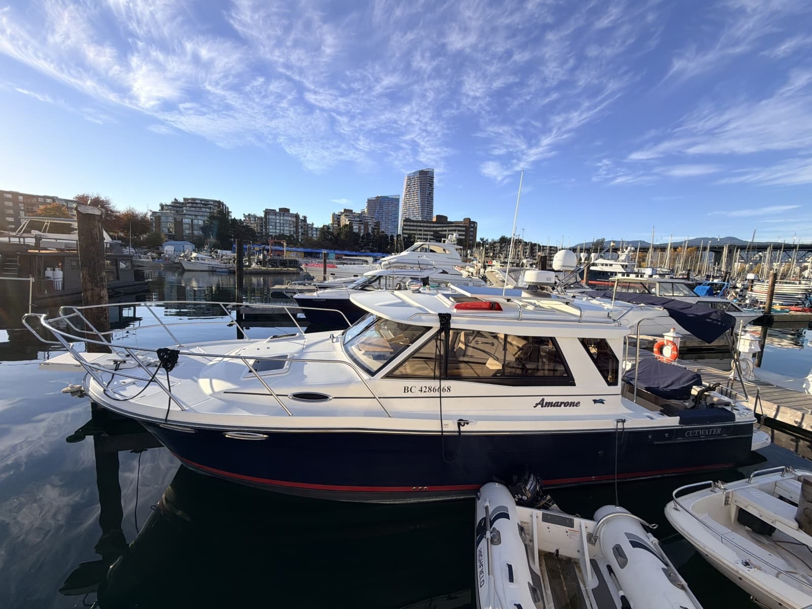 2014 Cutwater C-30 Sedan - Photo 2