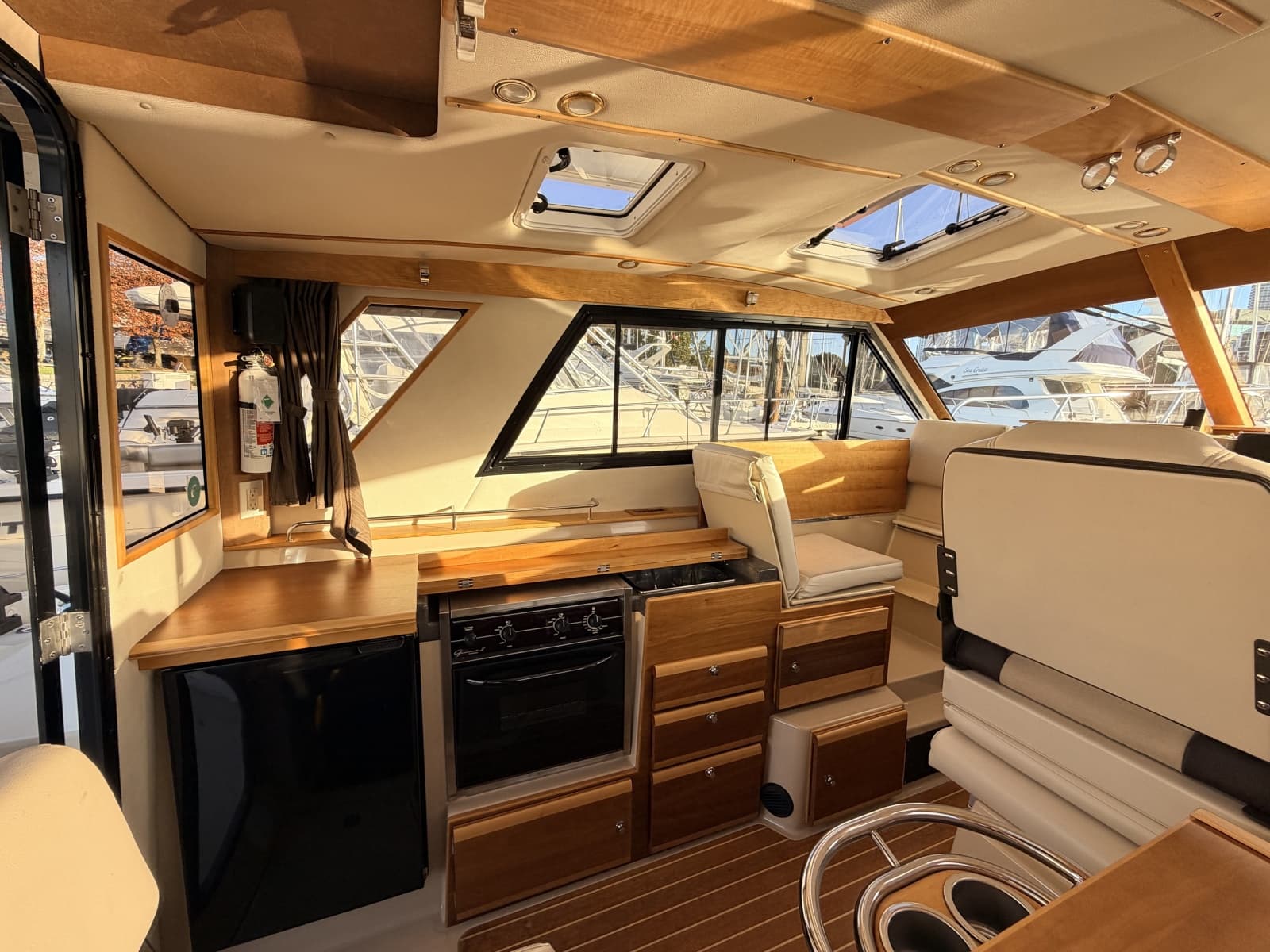 2014 Cutwater C-30 Sedan - Photo 22