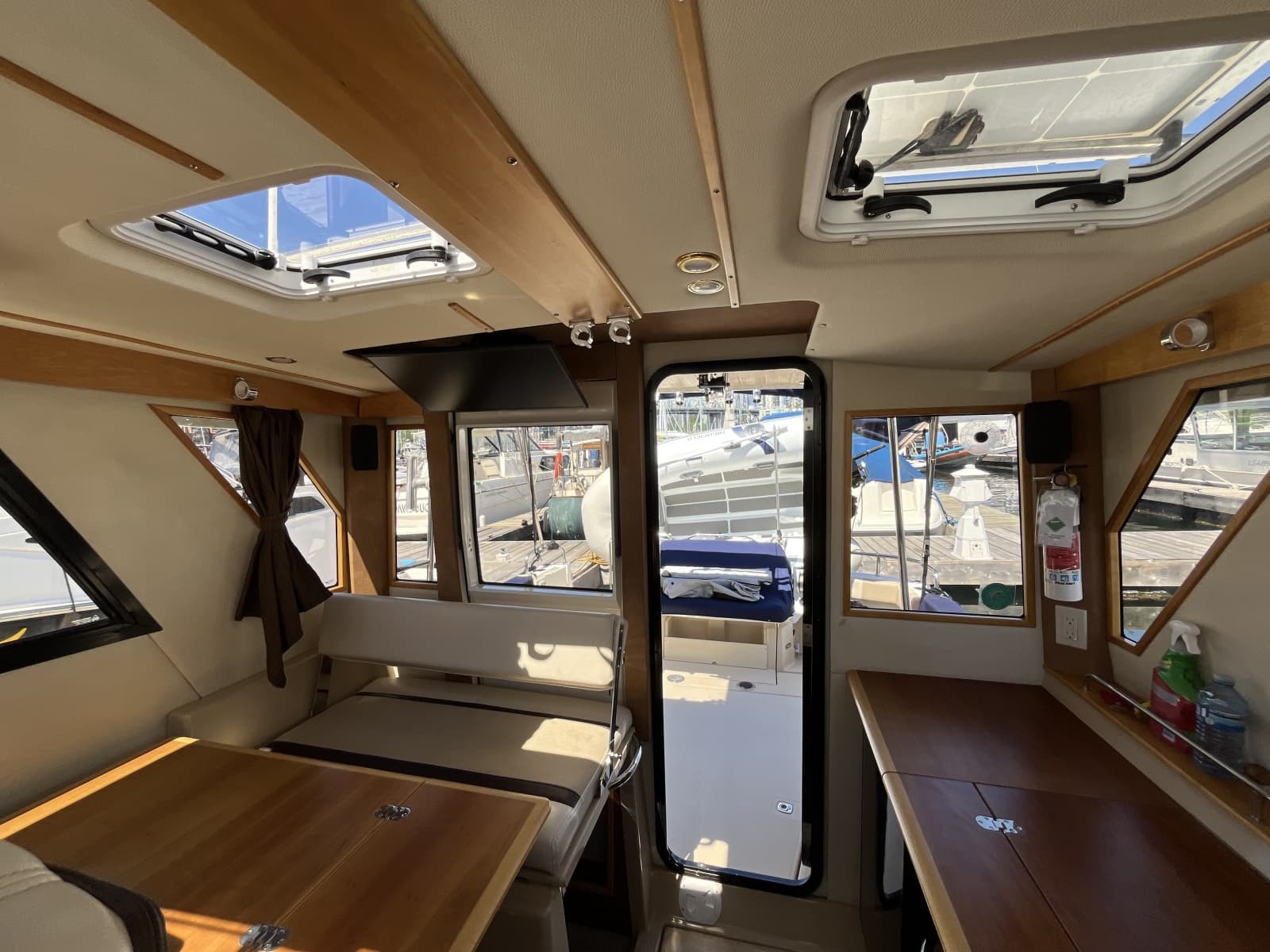 2014 Cutwater C-30 Sedan - Photo 13