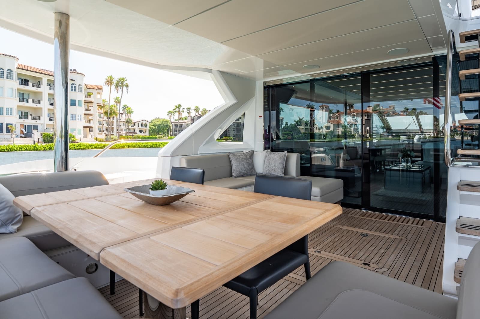 2025 Sunseeker 76 Yacht - Photo 20