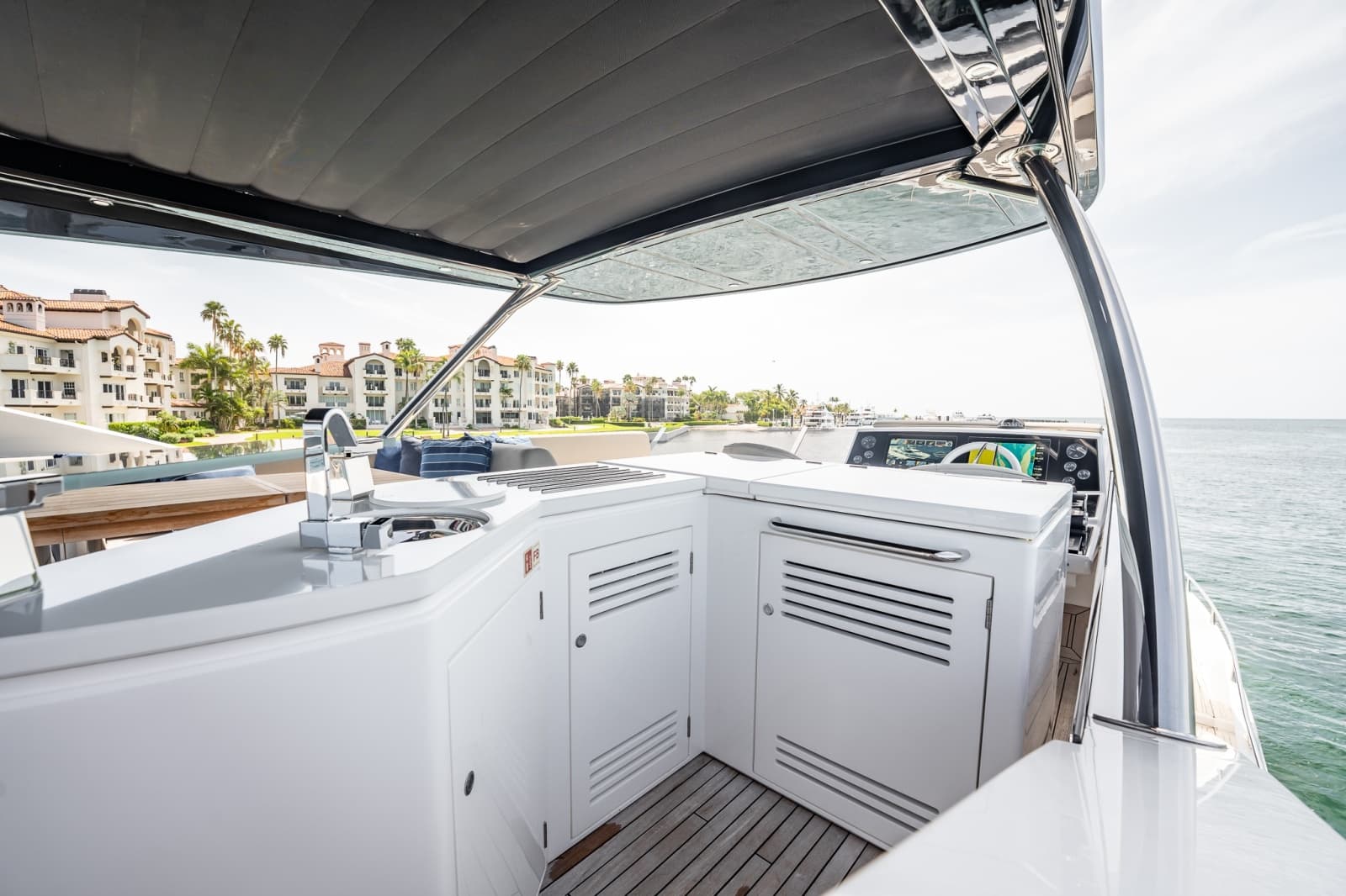 2025 Sunseeker 76 Yacht - Photo 32