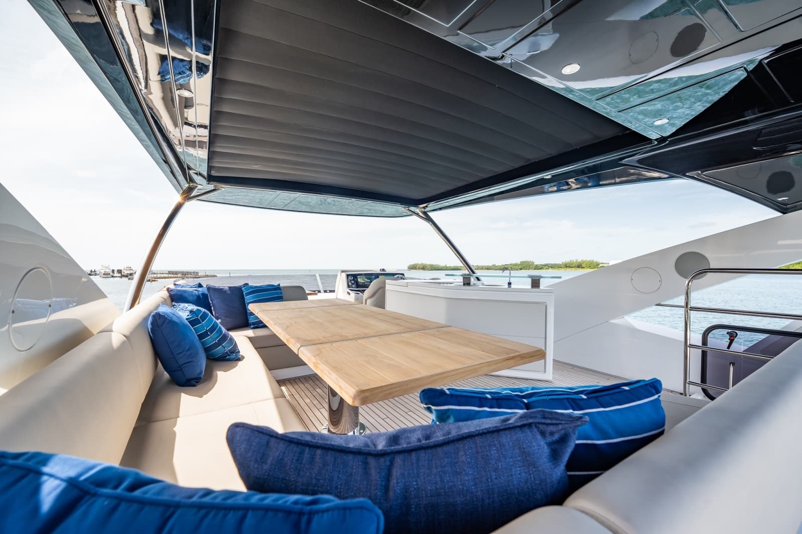 2025 Sunseeker 76 Yacht - Photo 31