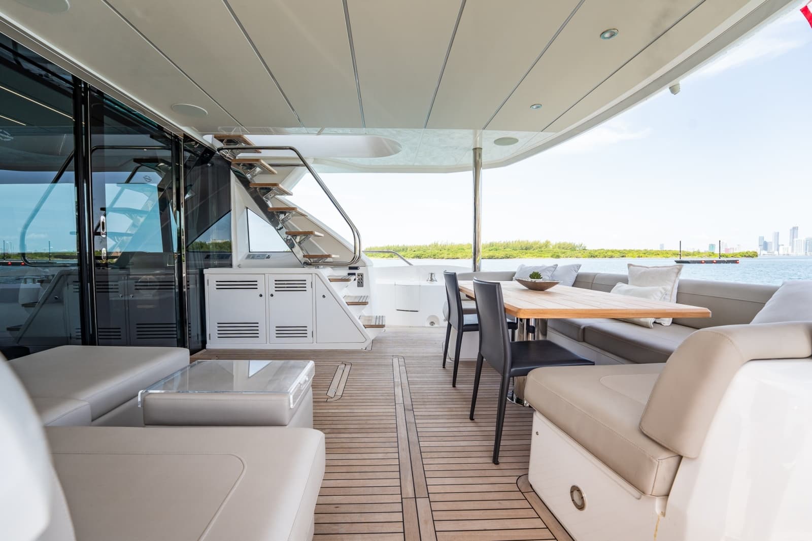 2025 Sunseeker 76 Yacht - Photo 16
