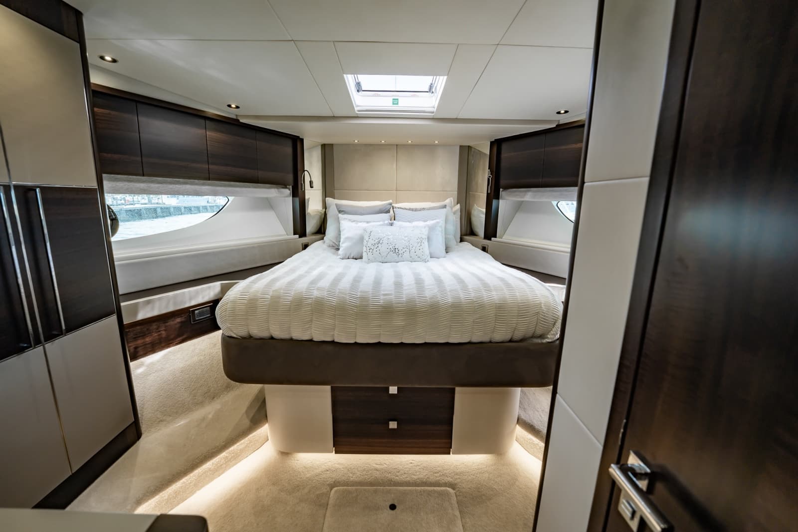 2025 Sunseeker 76 Yacht - Photo 98