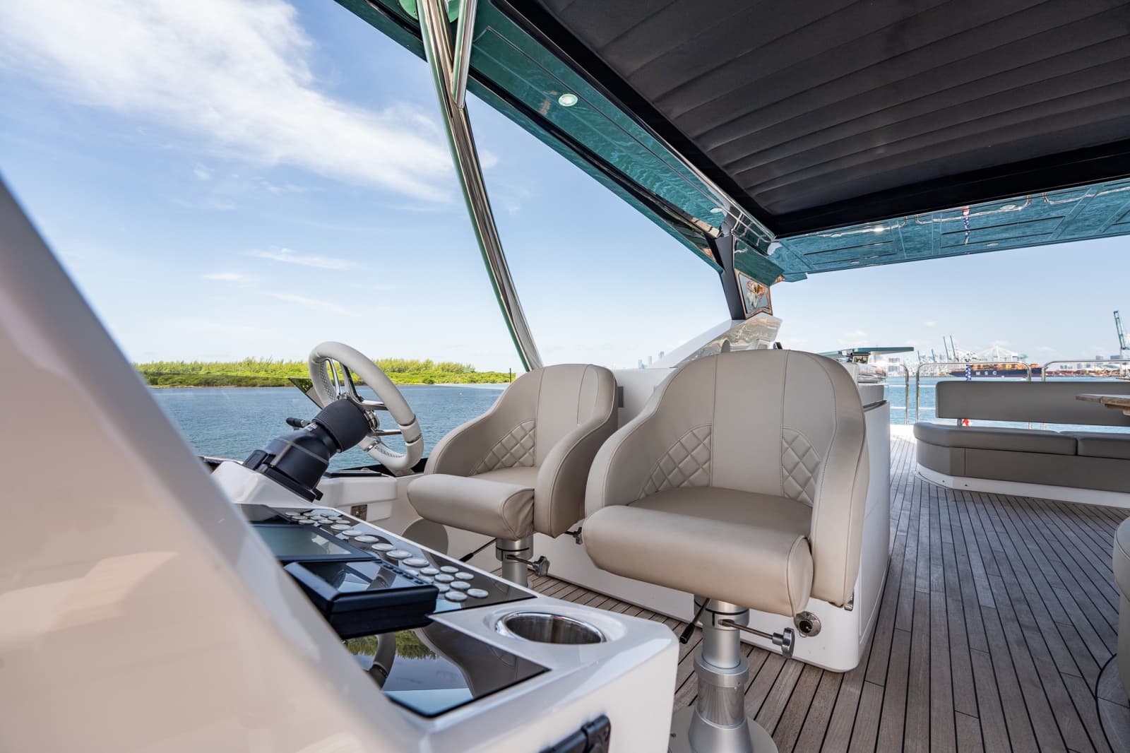 2025 Sunseeker 76 Yacht - Photo 39