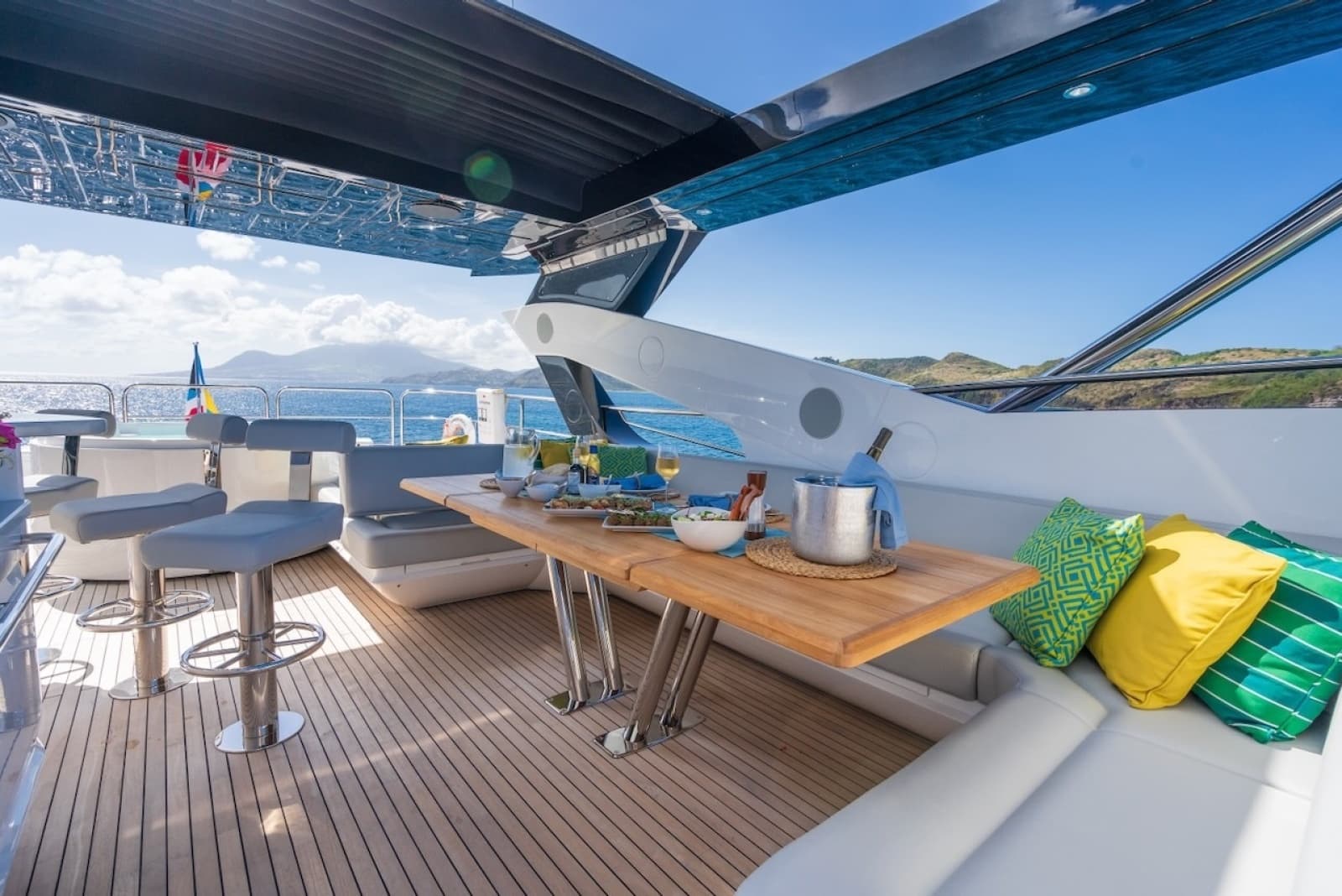 2024 Sunseeker 95 Yacht - Photo 36